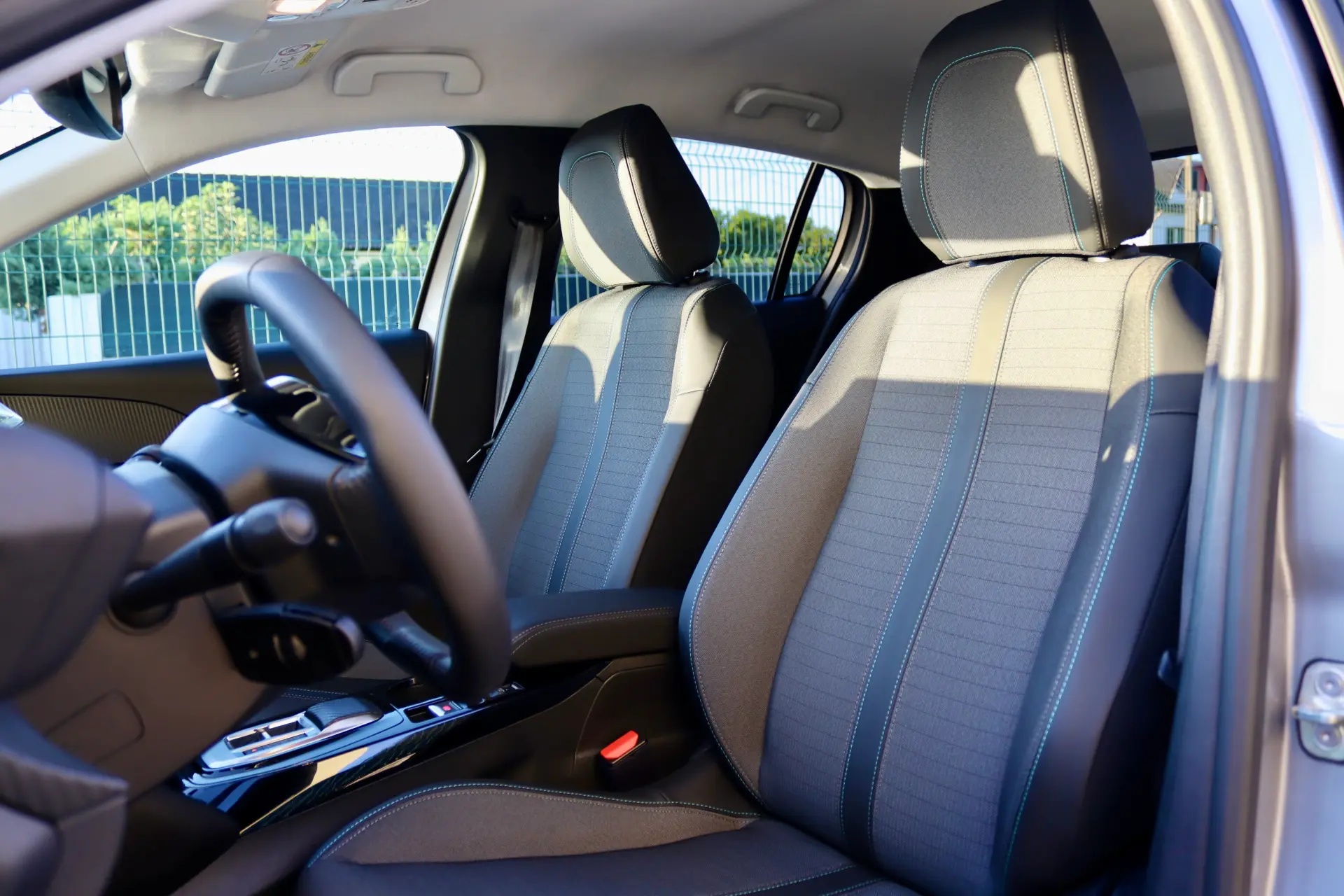Peugeot e-208 50 kWh Allure 17