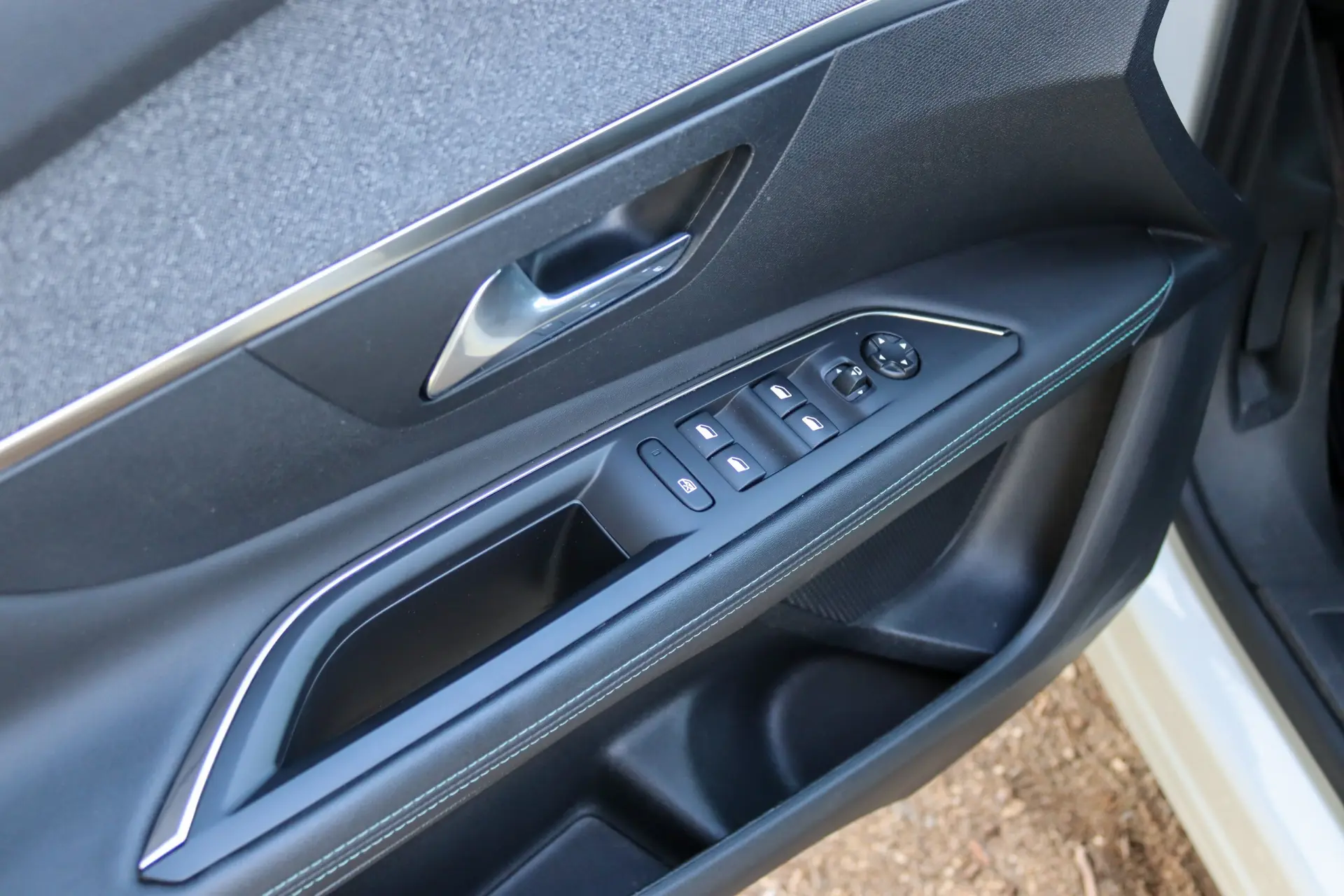 Peugeot 3008 1.6 Hybrid Allure Pack e-EAT8 23