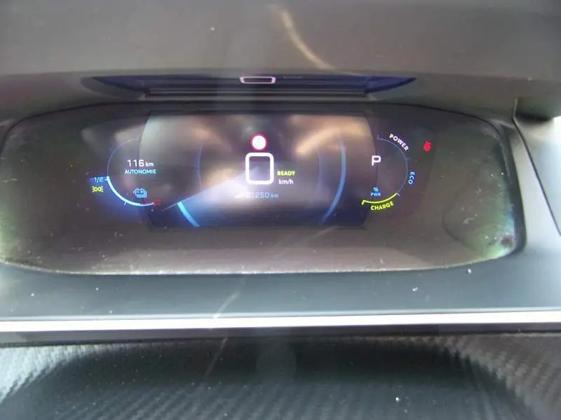Peugeot e-2008 50 kWh Allure Pack 5
