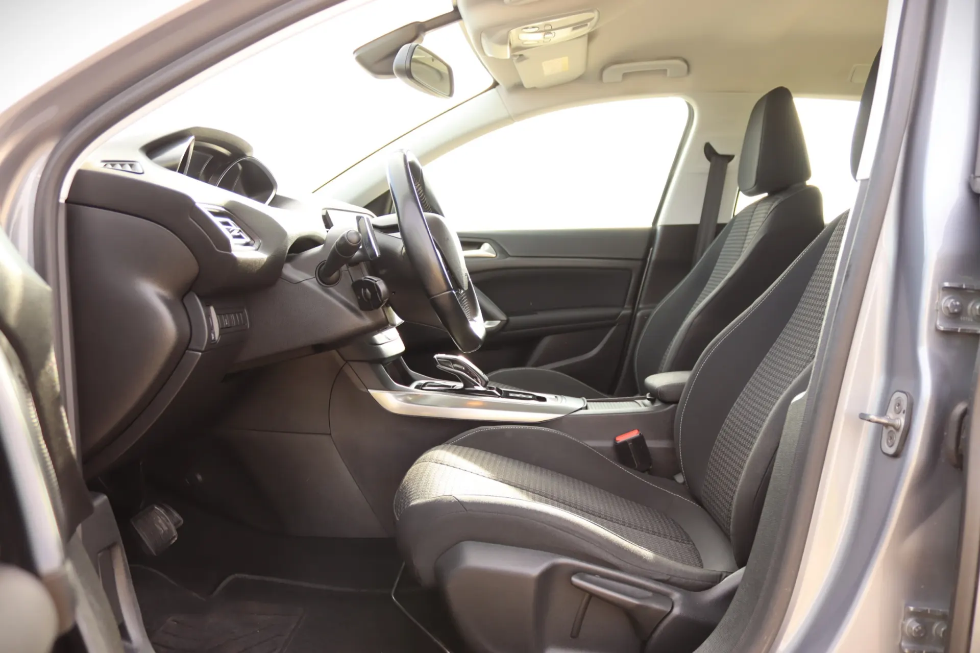 Peugeot 308 SW 1.5 BlueHDi Allure Pack EAT8 11