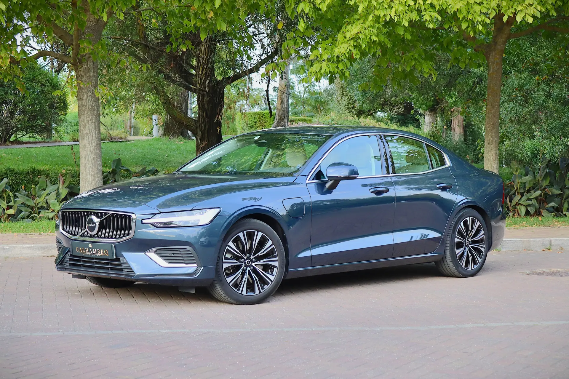 Volvo S60 2.0 T8 PHEV Plus Bright AWD 1