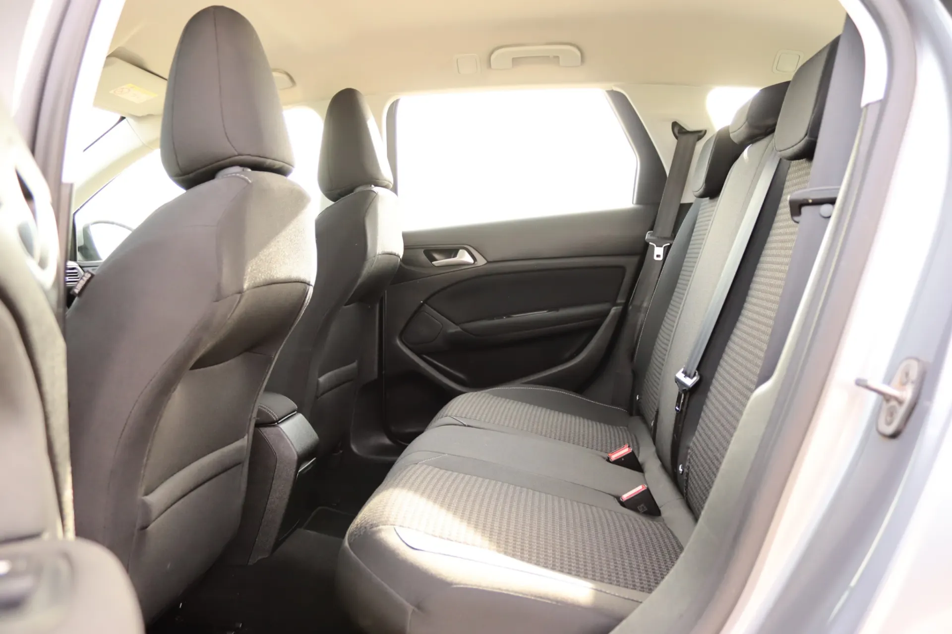 Peugeot 308 SW 1.5 BlueHDi Allure Pack EAT8 17