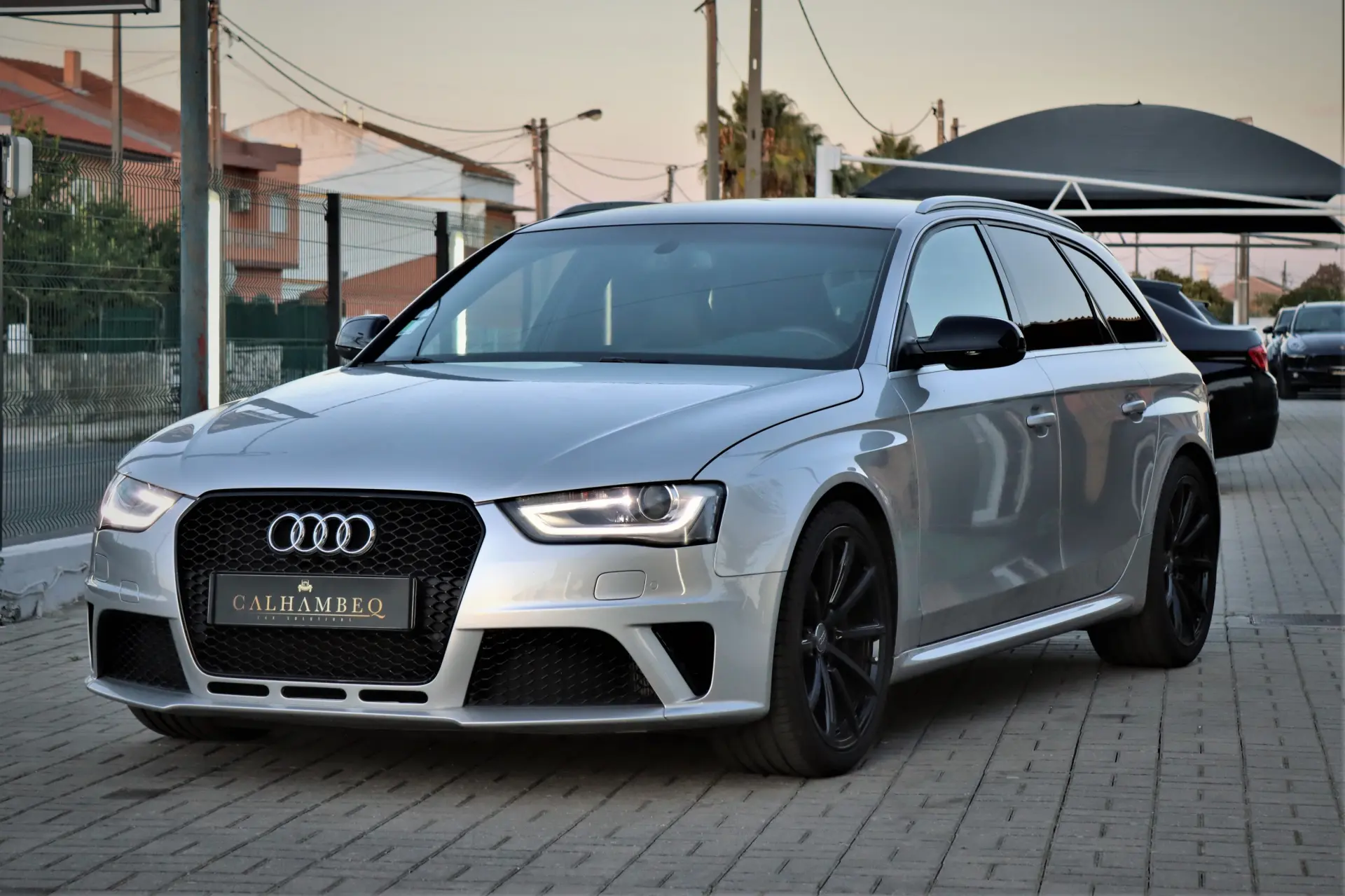Audi RS4 Avant 4.2 FSi quattro S tronic 1