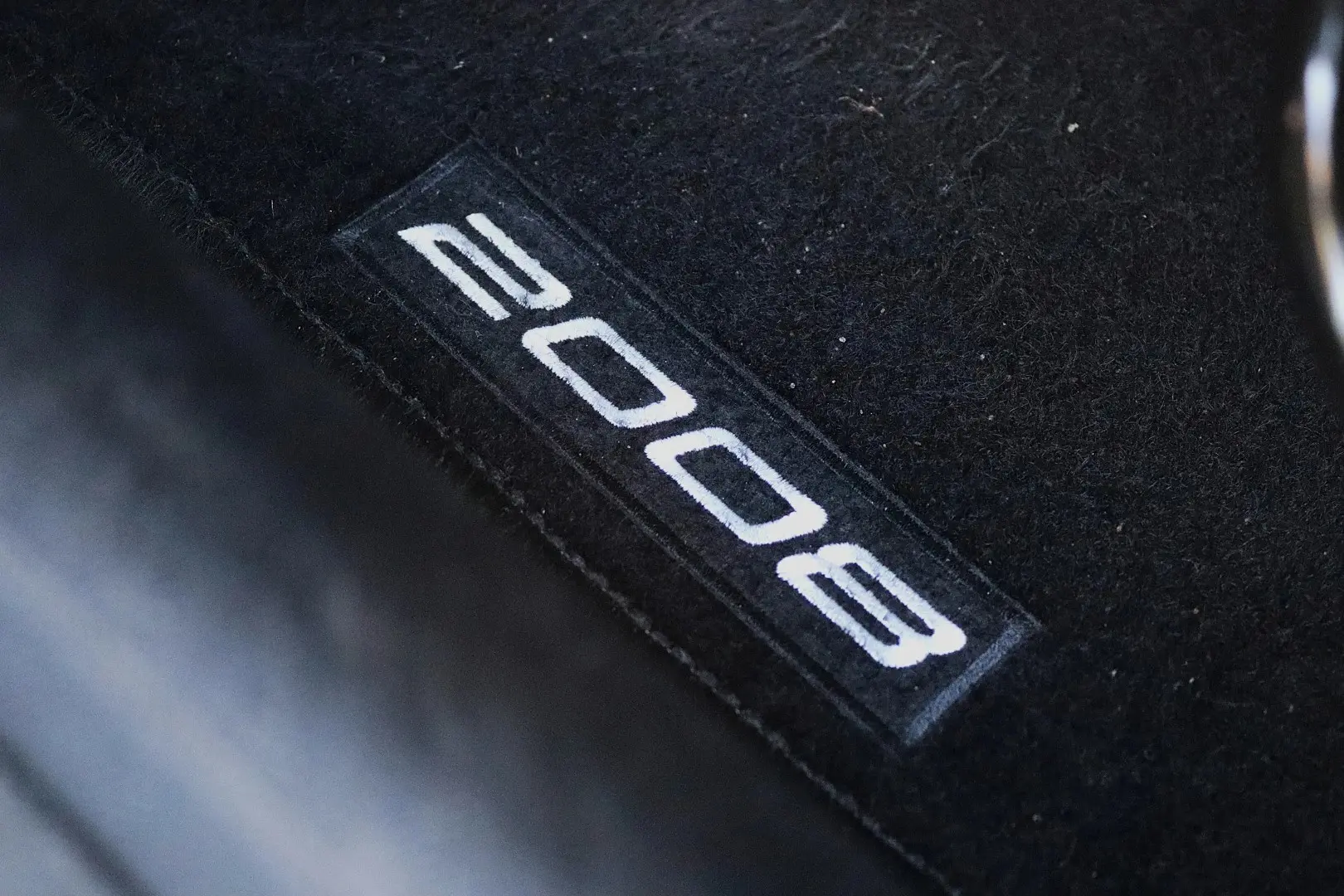 Peugeot 2008 1.5 BlueHDi Allure EAT8 14