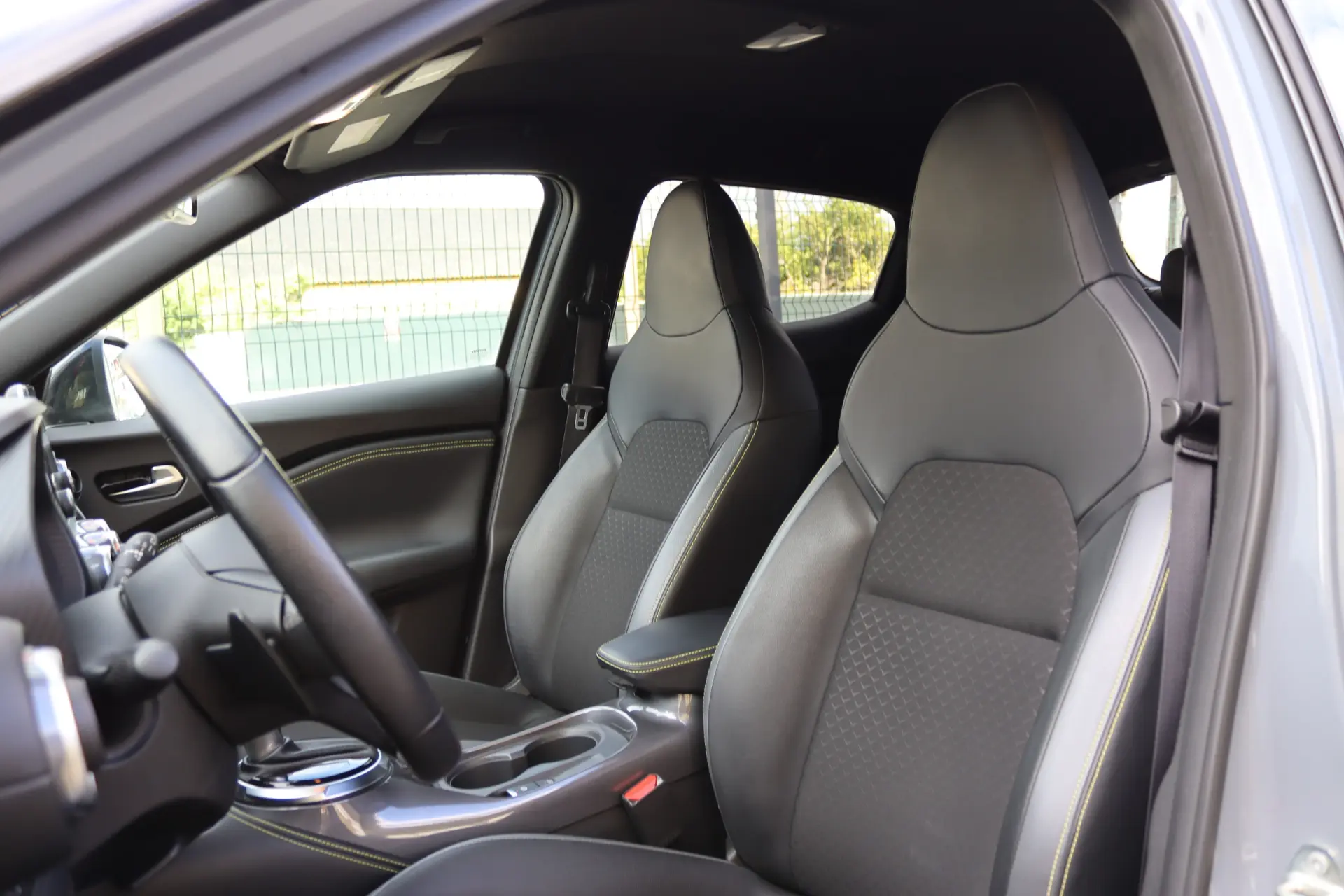 Nissan Juke 1.0 DIG-T Kiiro.DCT 23