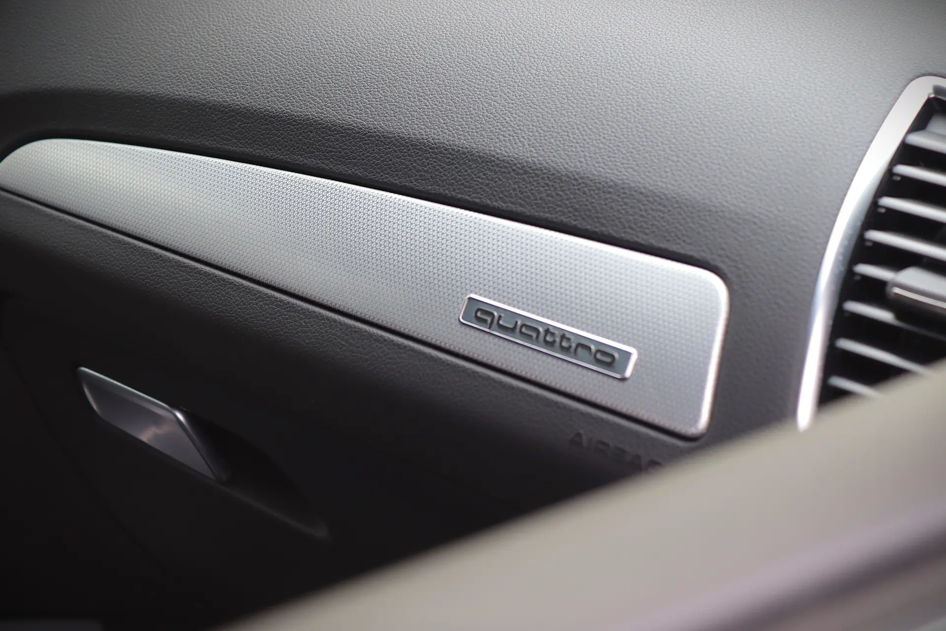 Audi Q5 2.0 TDI quattro S-line S-tronic 22