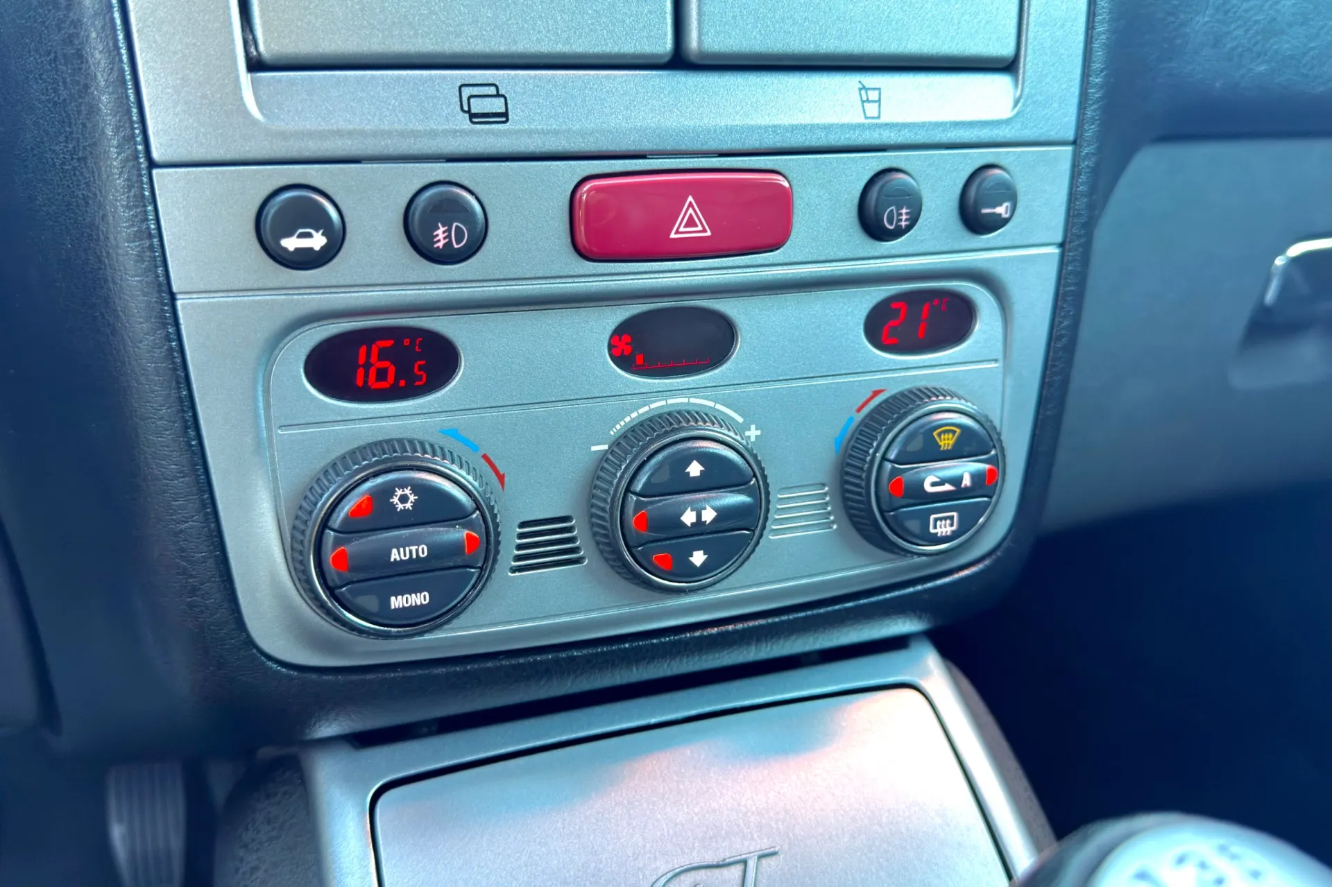 Alfa Romeo GT 1.9 JTD M-JET Blackline 6