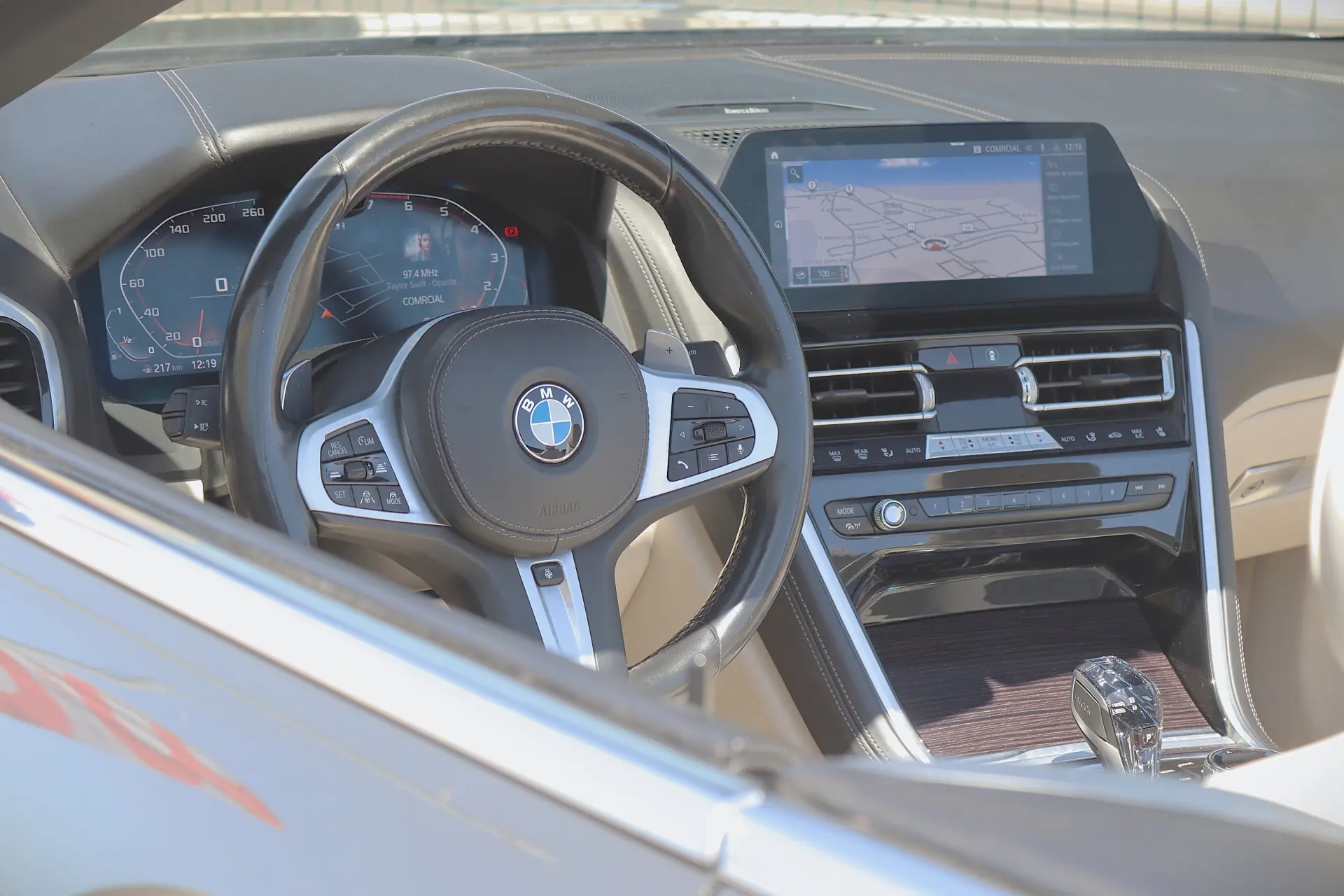 BMW M850i xDrive 16