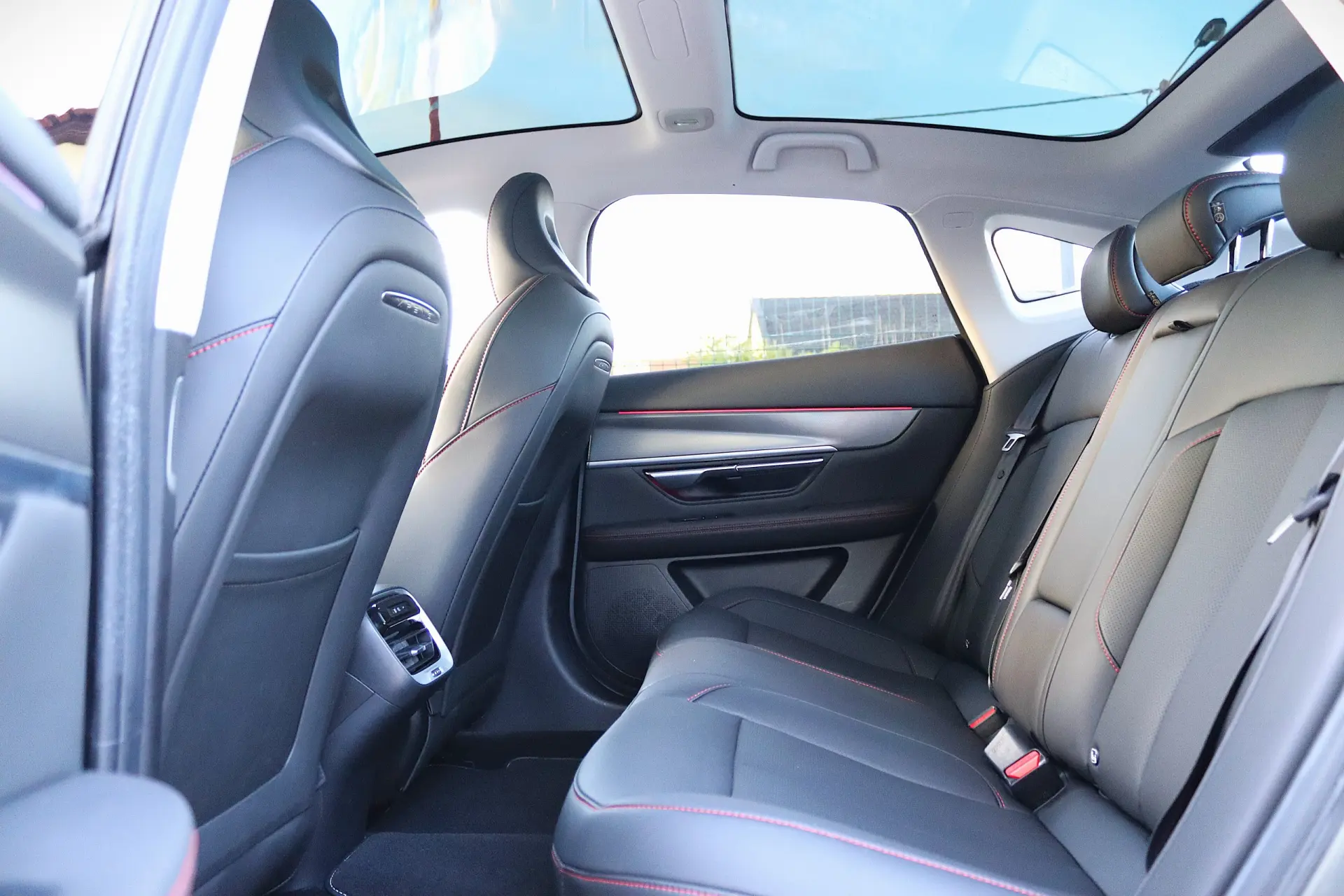 Xpeng P7i 86.2 kWh Long Range 22