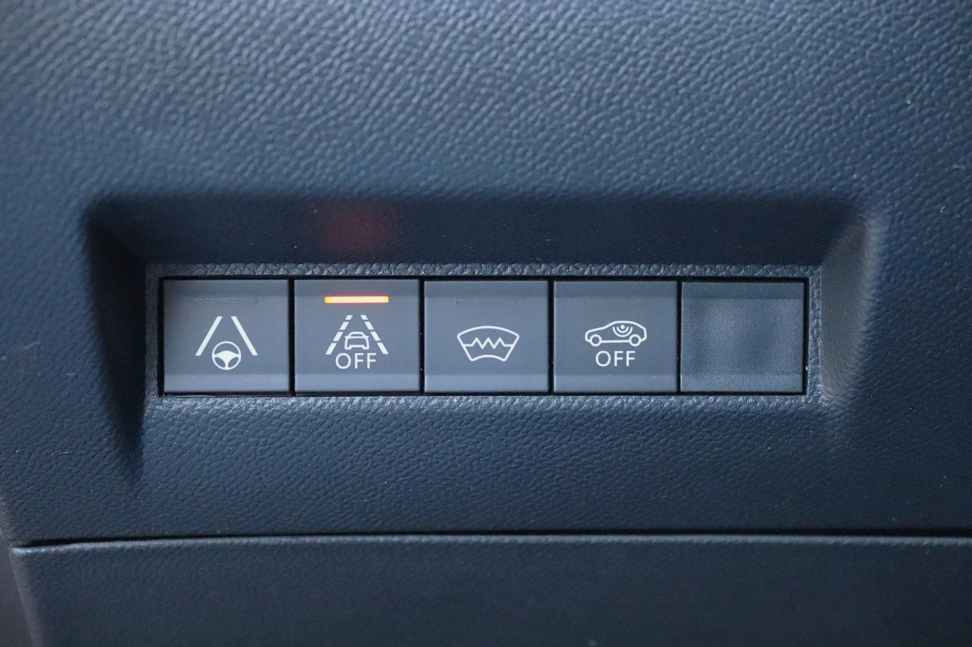 Peugeot e-2008 50 kWh GT 22