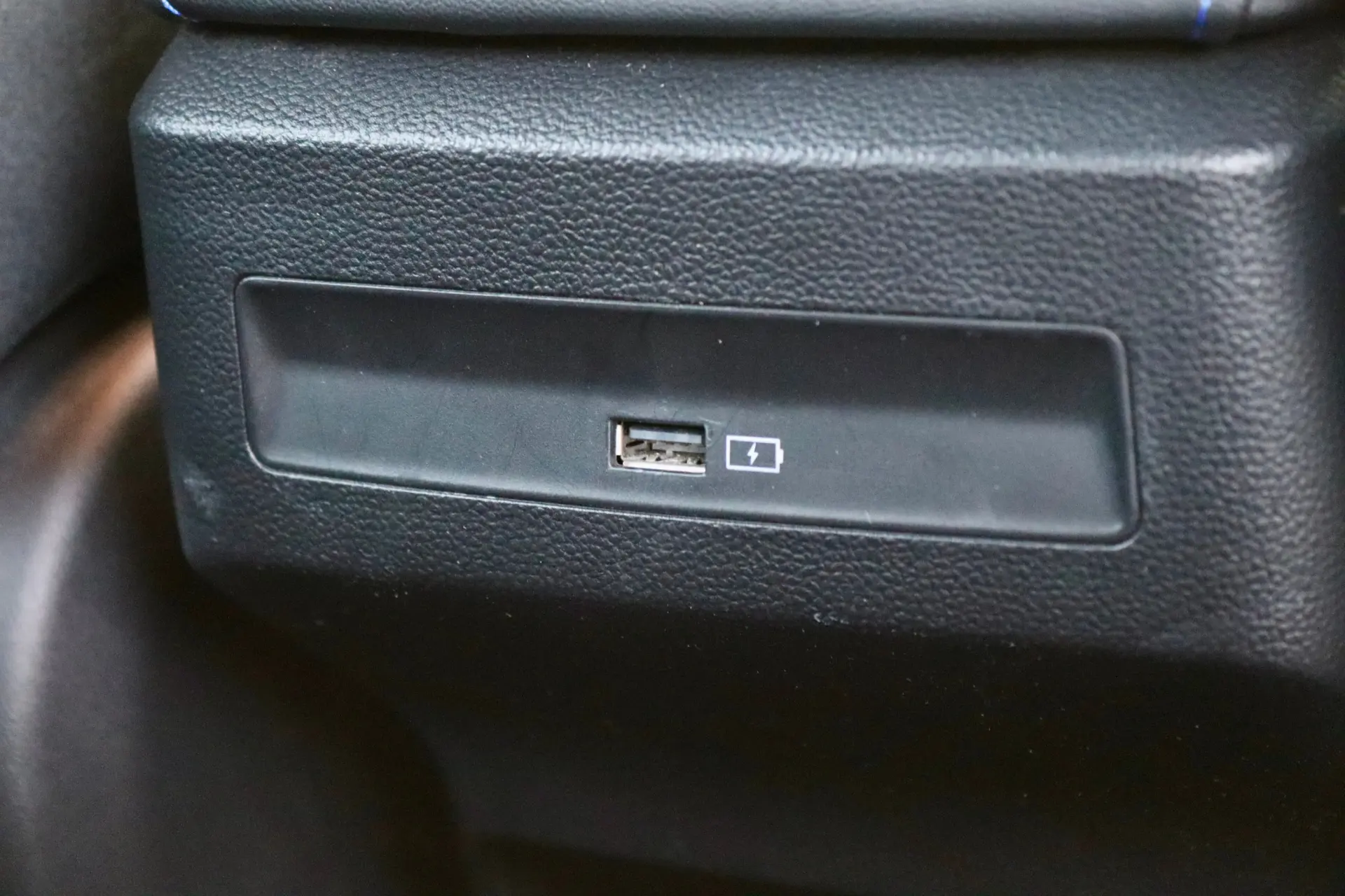MG MG4 51 kWh Standard 27