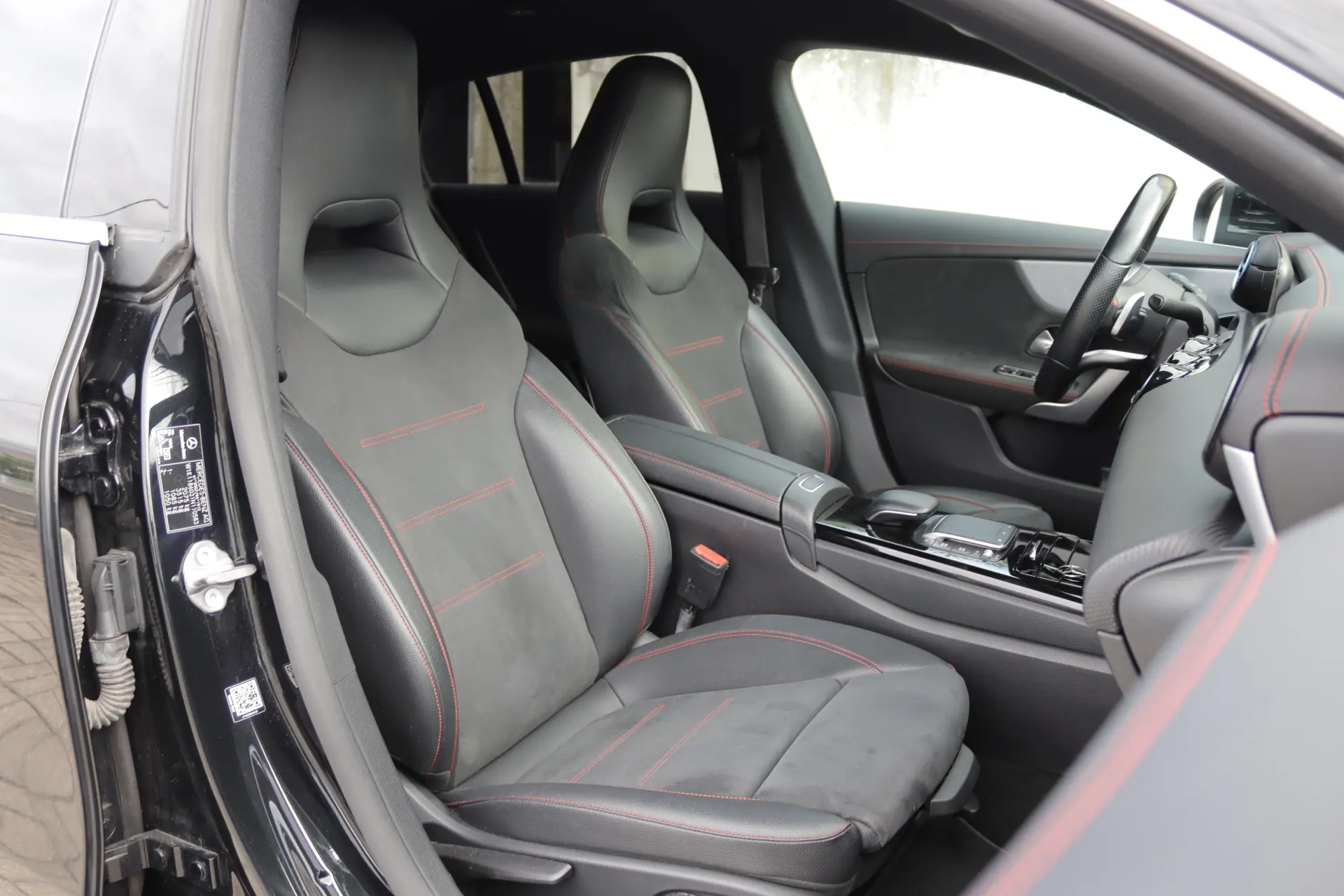 Mercedes-Benz CLA 180 d Shooting Brake AMG Line Aut. 20