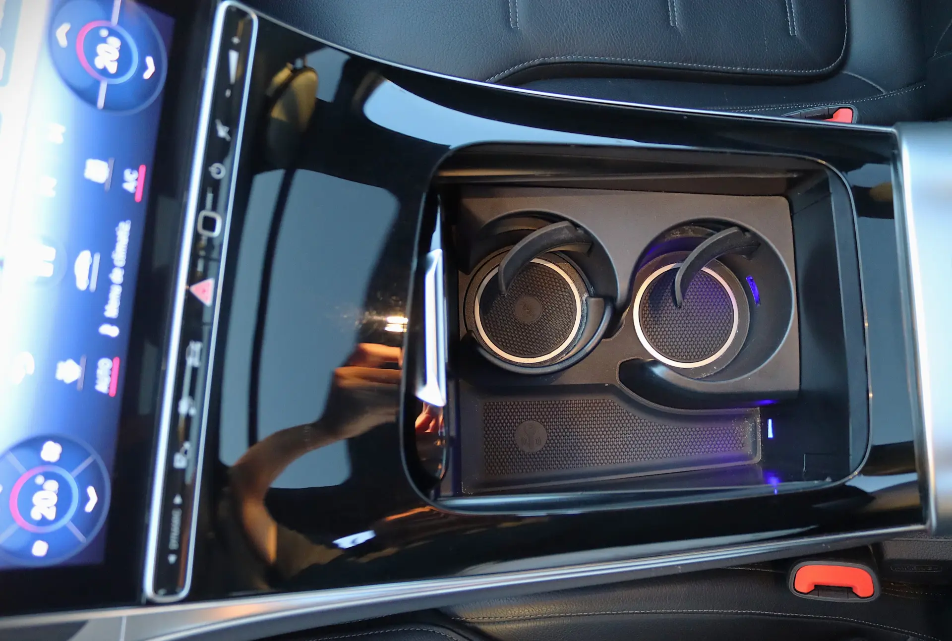 Mercedes-Benz GLC 300 e 4Matic 9G-TRONIC Avantgarde Advanced 32