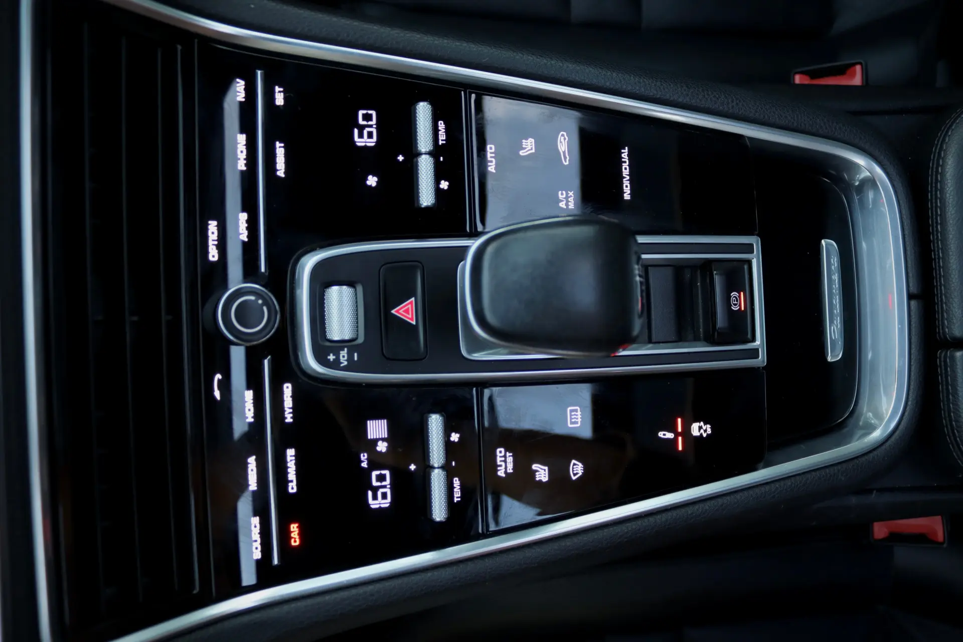 Porsche Panamera 4 E-Hybrid 29