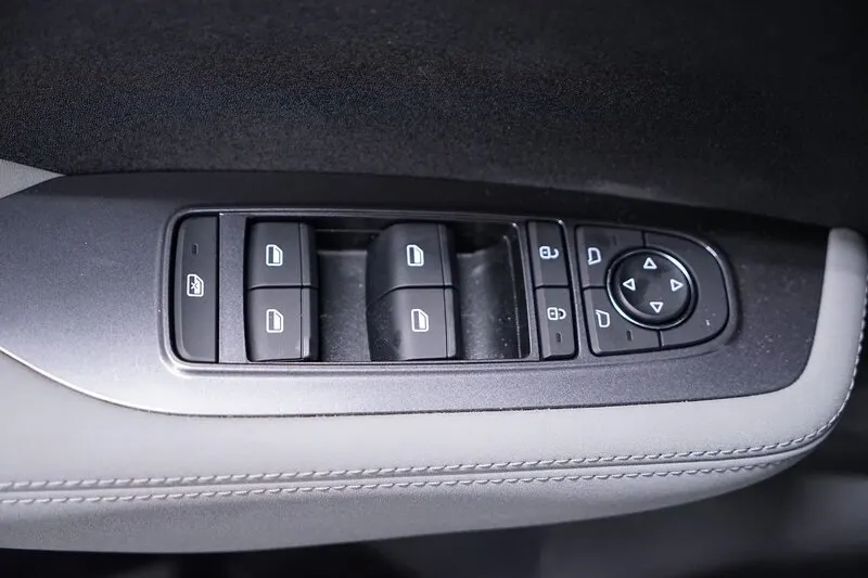 BYD Dolphin Surf 43.2 kWh Boost 9