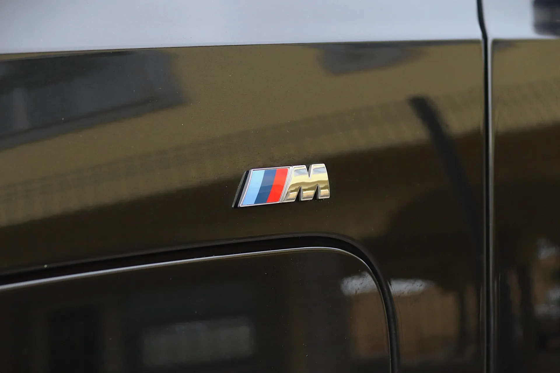 BMW 320 e Touring Pack M Auto 9