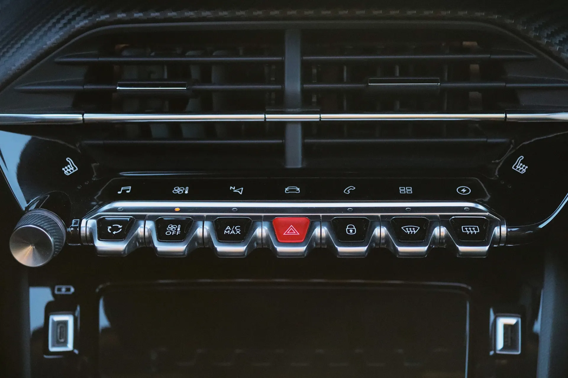 Peugeot e-2008 50 kWh GT 25