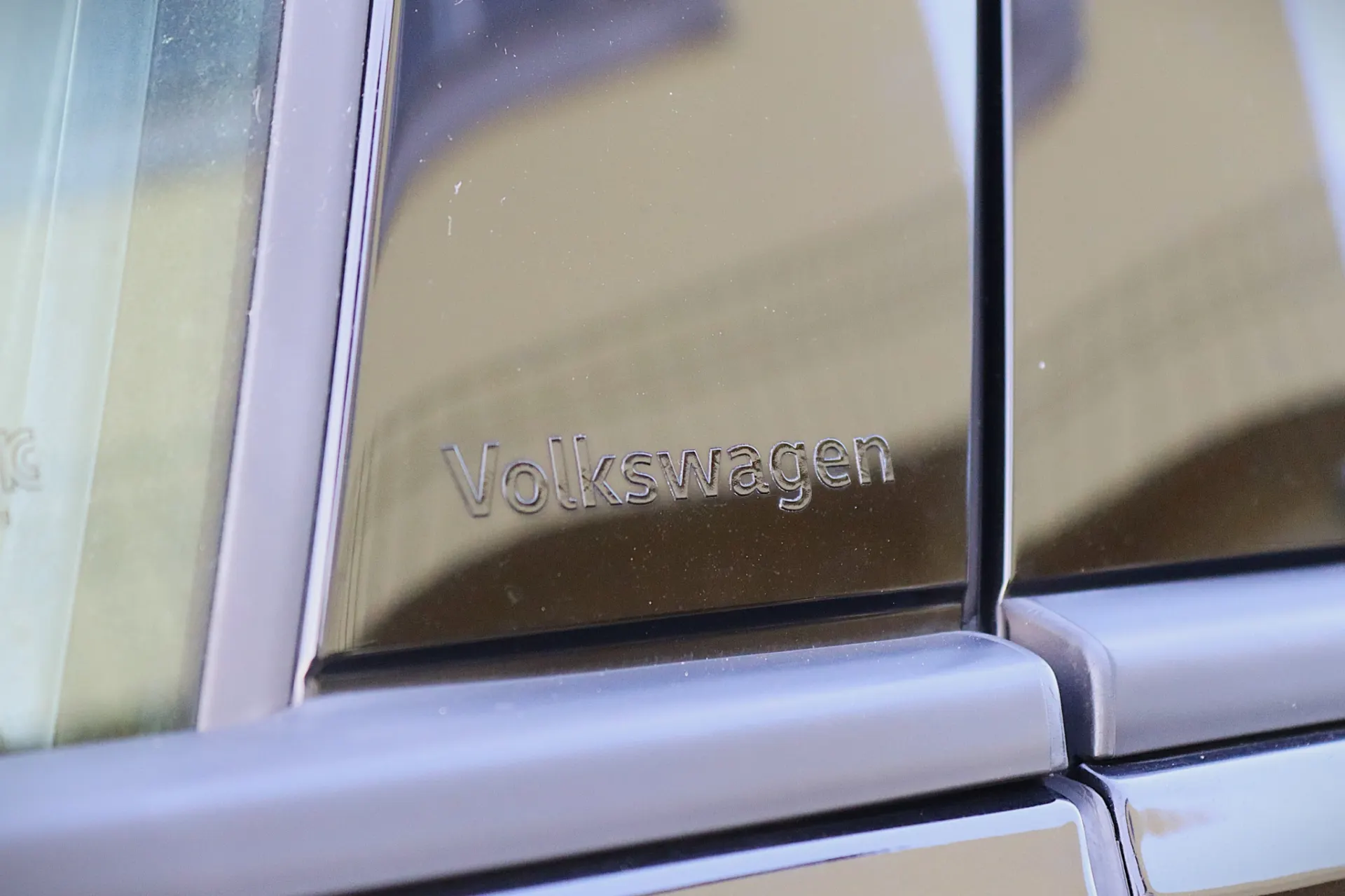 Volkswagen Golf 1.5 eTSI R-Line DSG 15