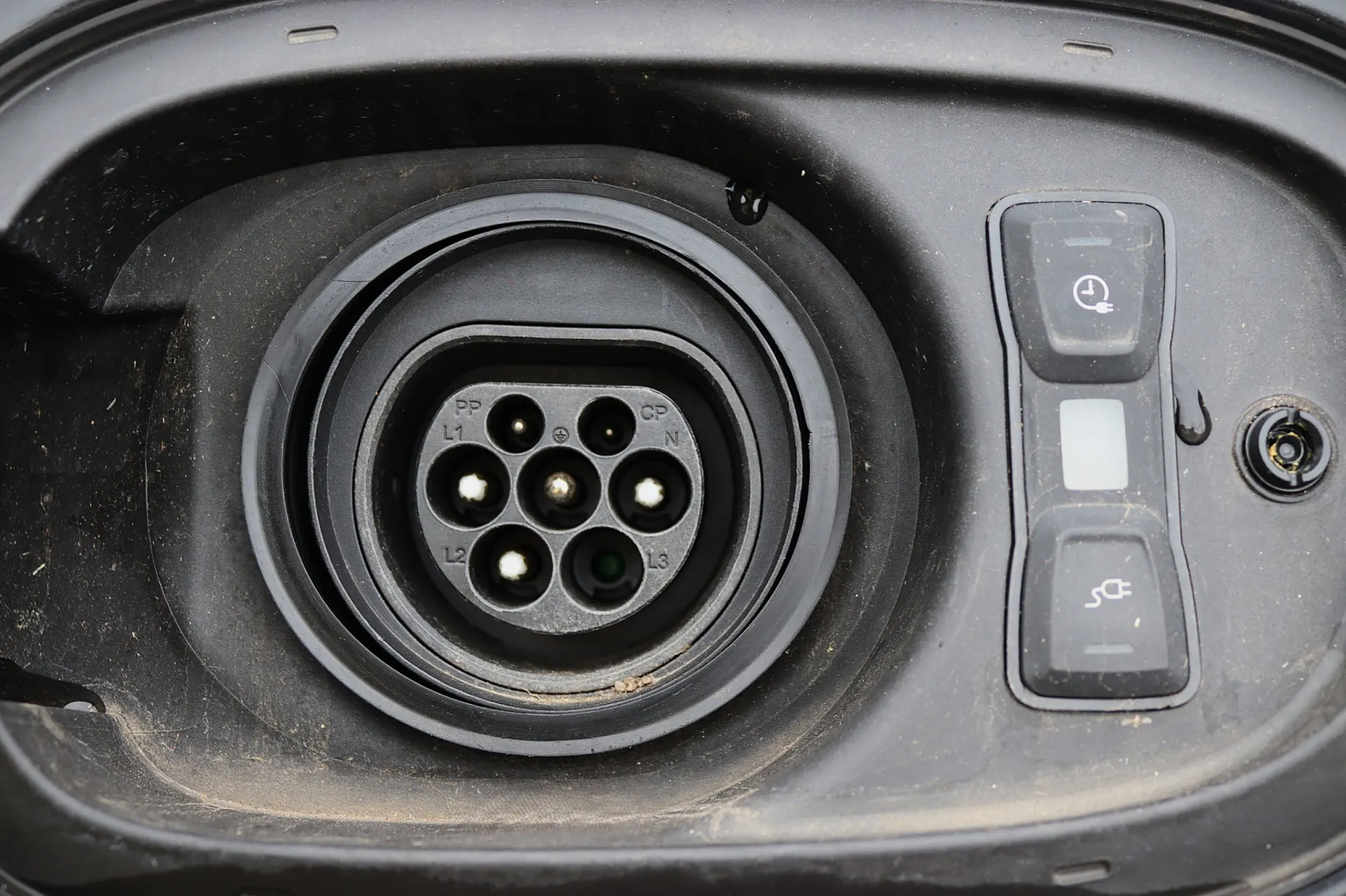 Porsche Panamera 4S E-Hybrid 5