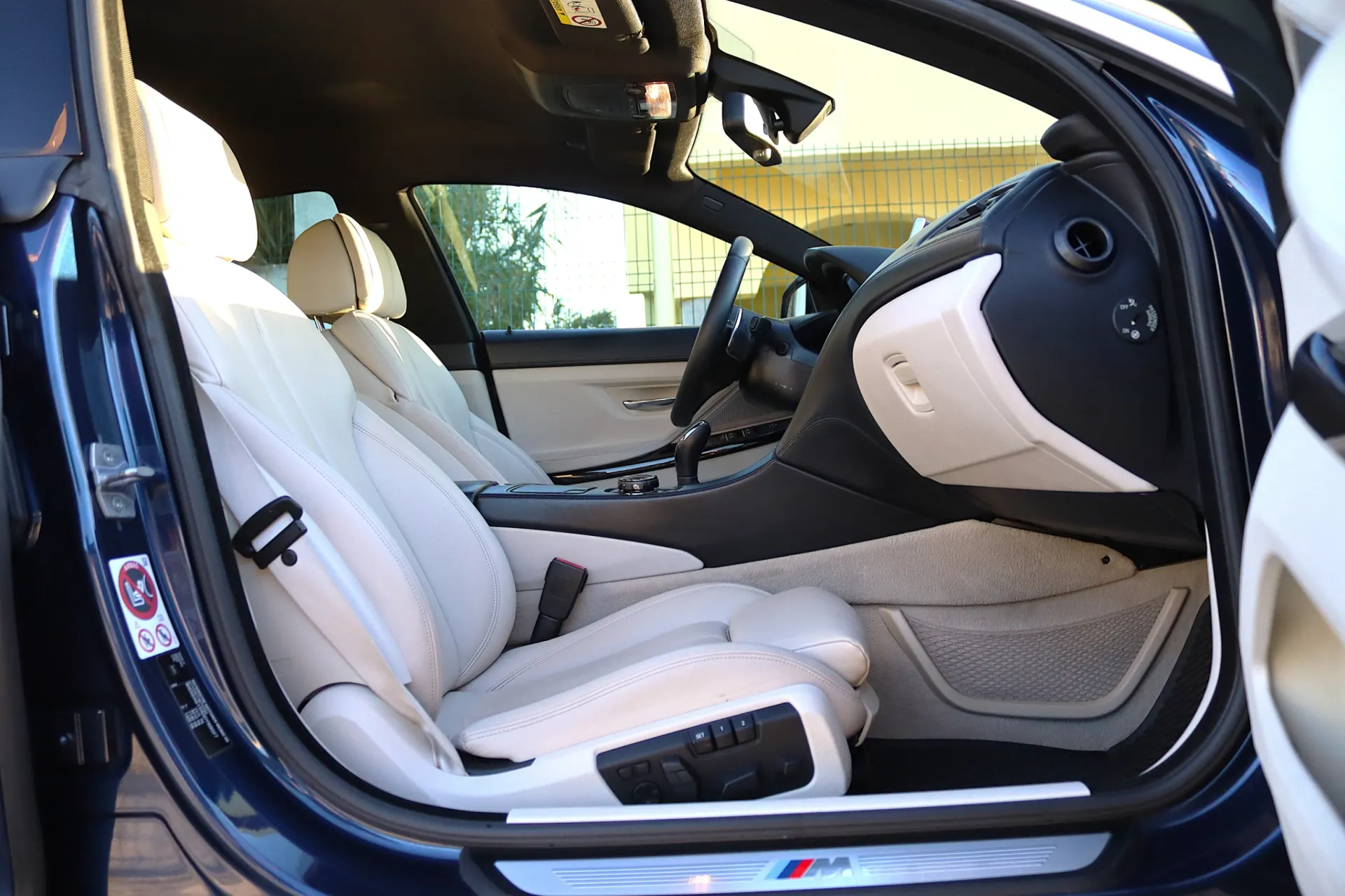 BMW 640 d xDrive Pack M 38