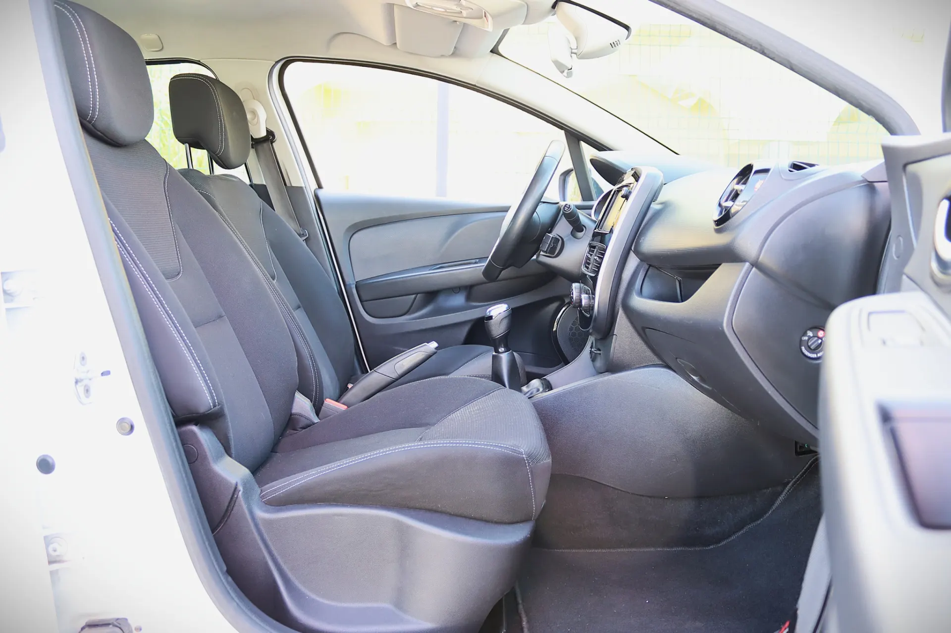 Renault Clio Sport Tourer 0.9 TCe Zen 17