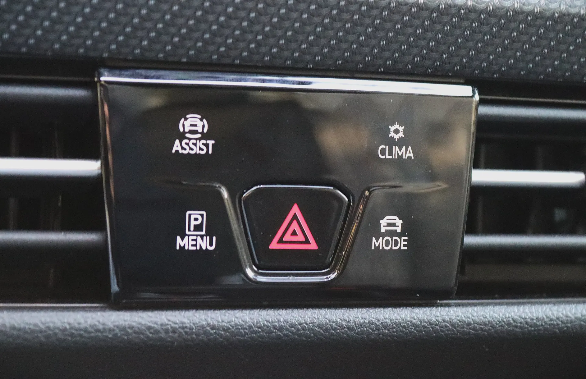 Volkswagen Golf 1.5 eTSI R-Line DSG 22