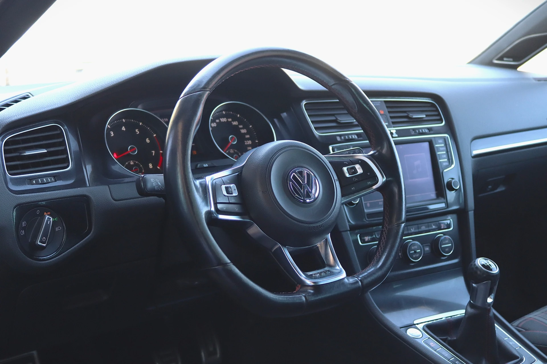 Volkswagen Golf 2.0 TSi GTi 13