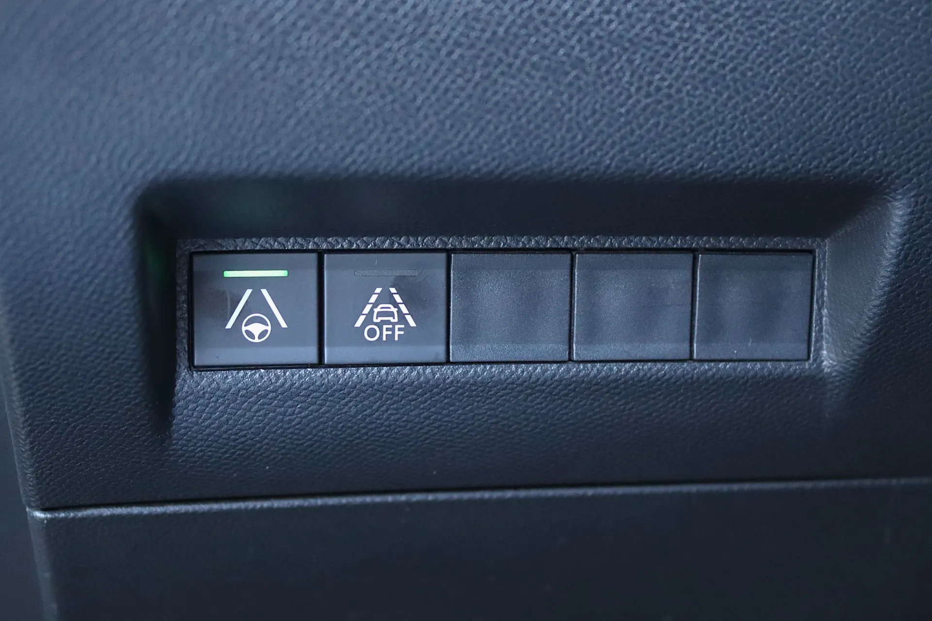 Peugeot 2008 1.2 PureTech GT EAT8 22