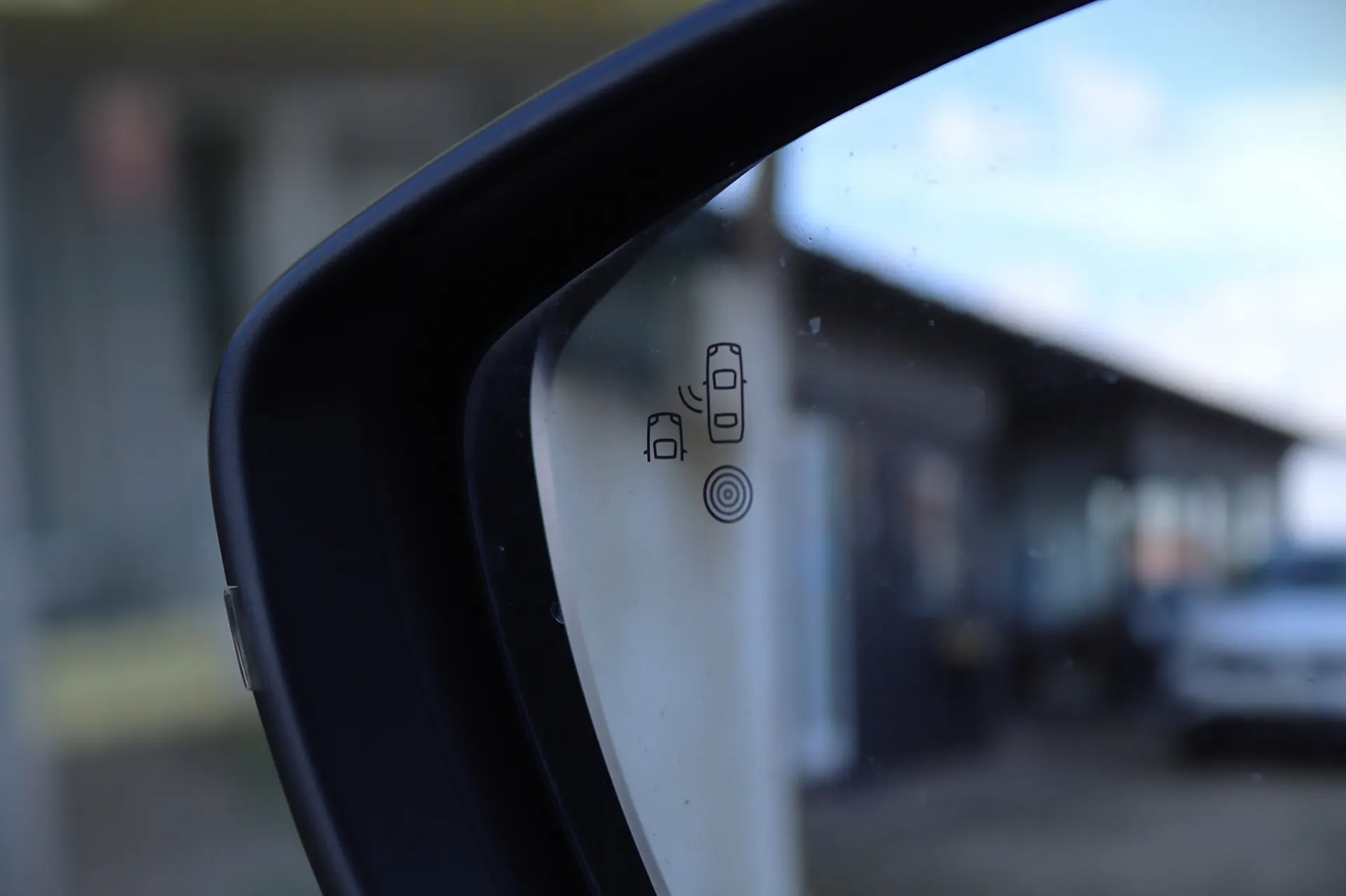 Peugeot 2008 1.2 PureTech GT EAT8 5