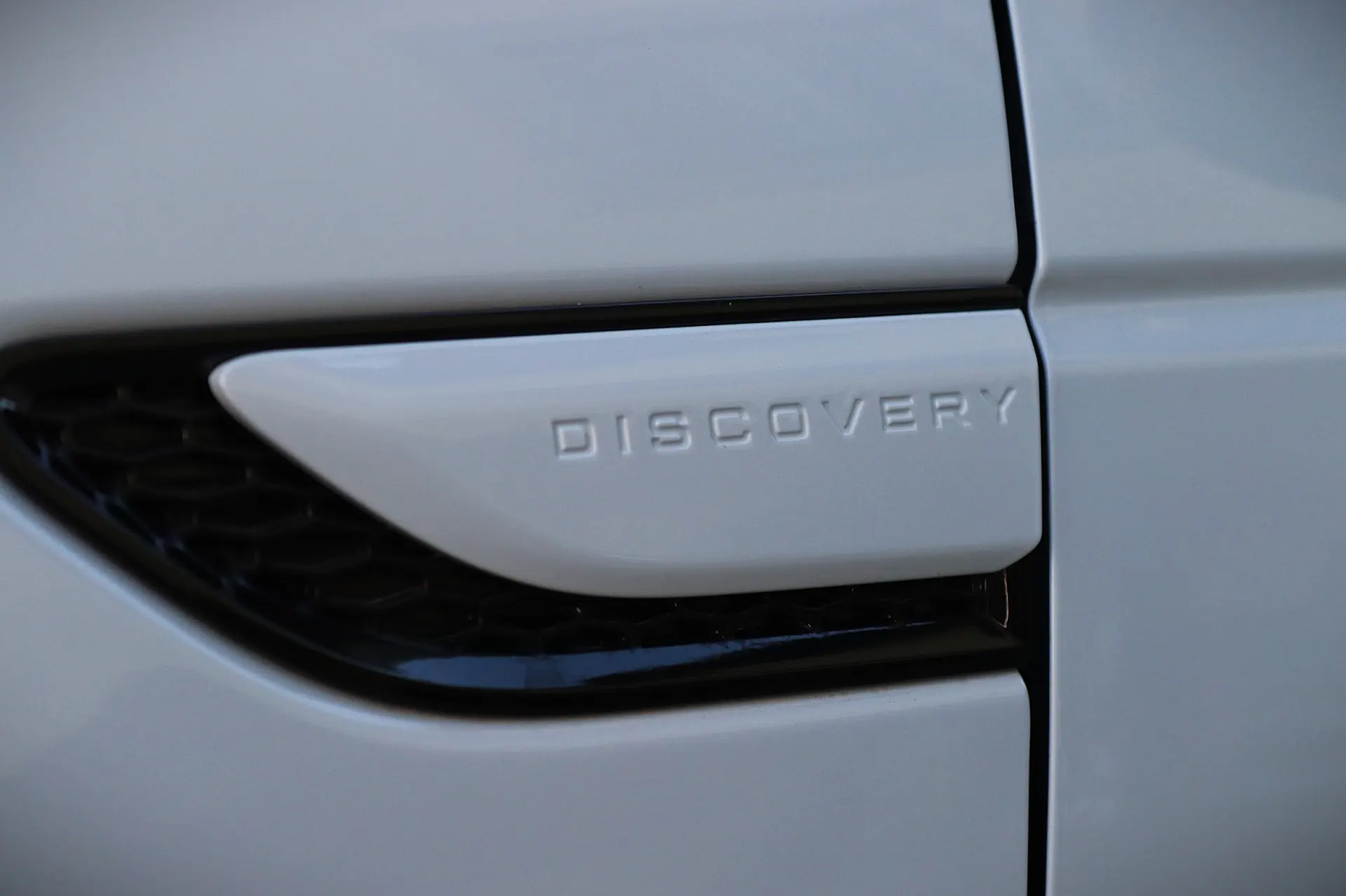 Land Rover Discovery Sport 1.5 I3 P300e AWD Dynamic SE 12