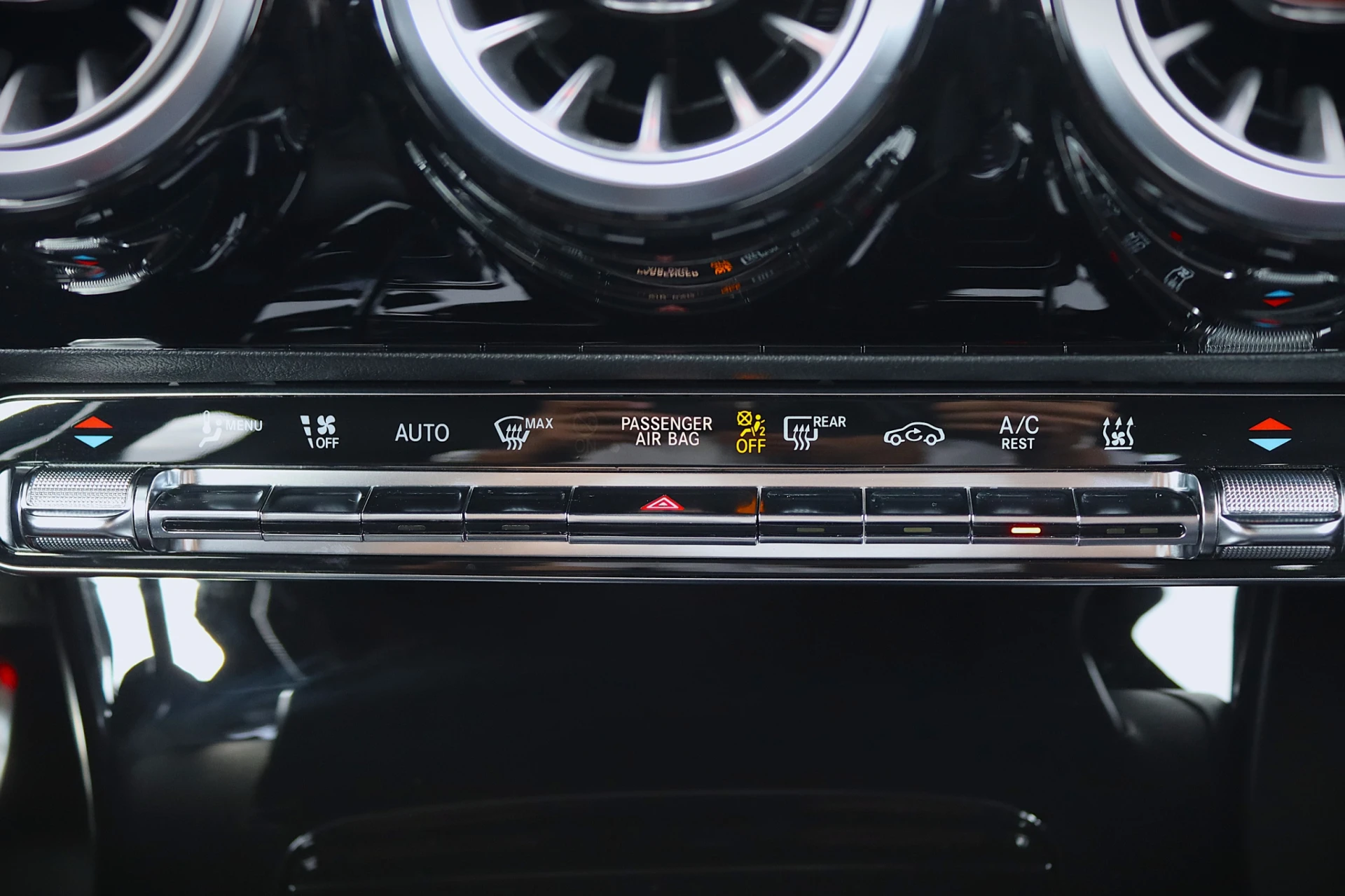 Mercedes-Benz CLA 250 e AMG Line 30