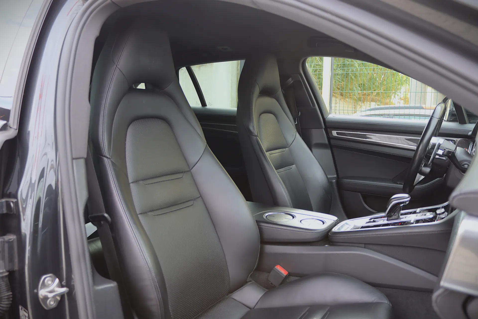 Porsche Panamera Sport Turismo 4 E-Hybrid 42