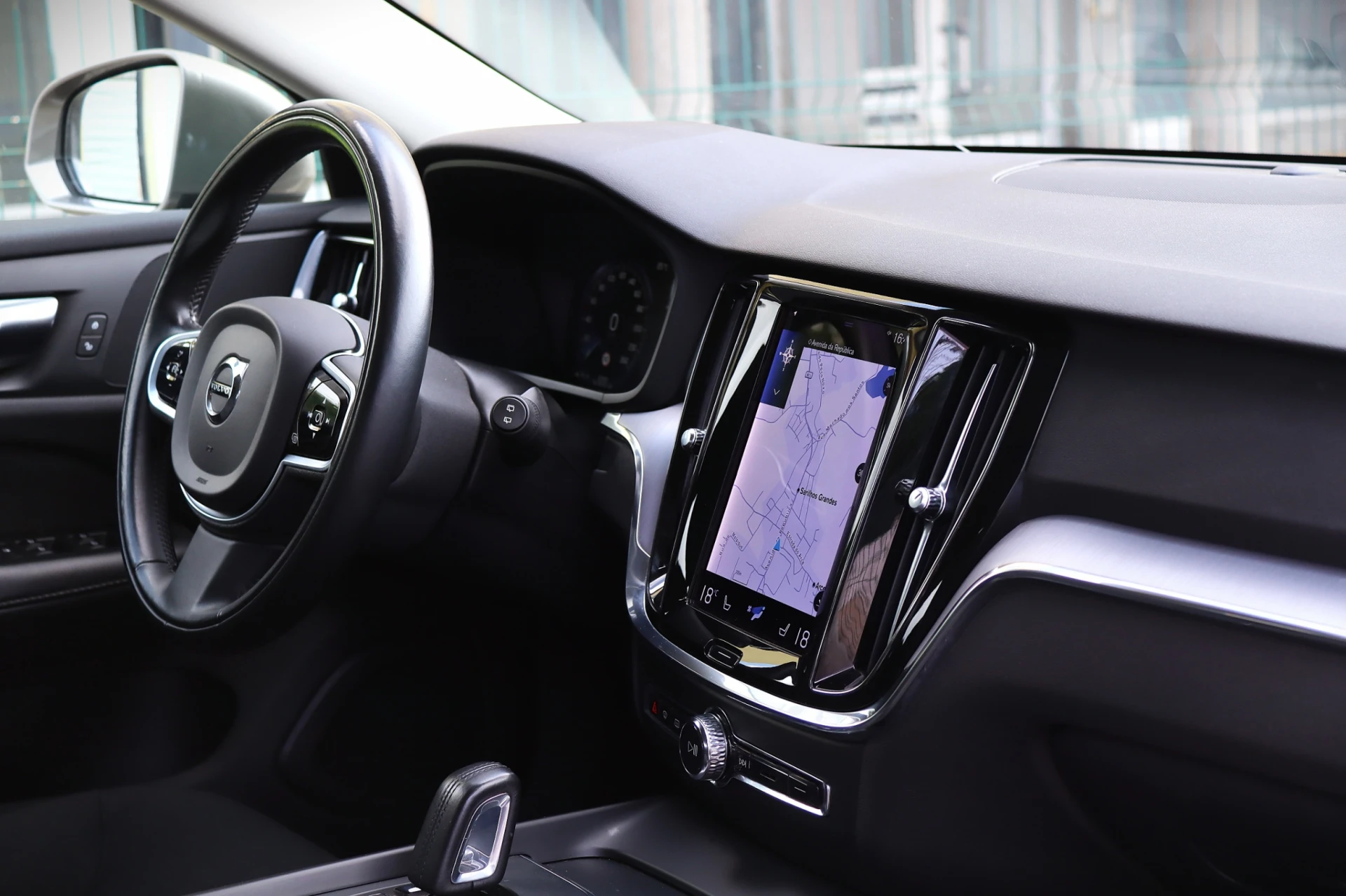 Volvo V60 B4 Momentum 25