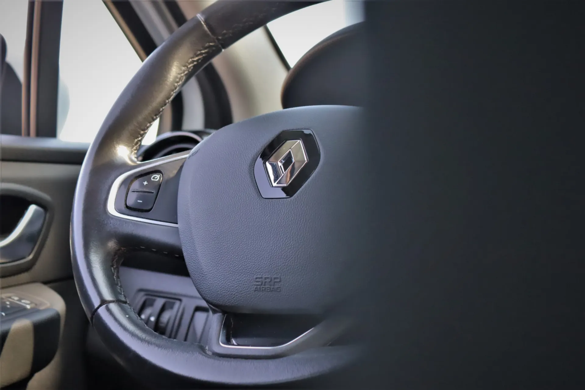 Renault Clio Sport Tourer 0.9 TCe Limited 18