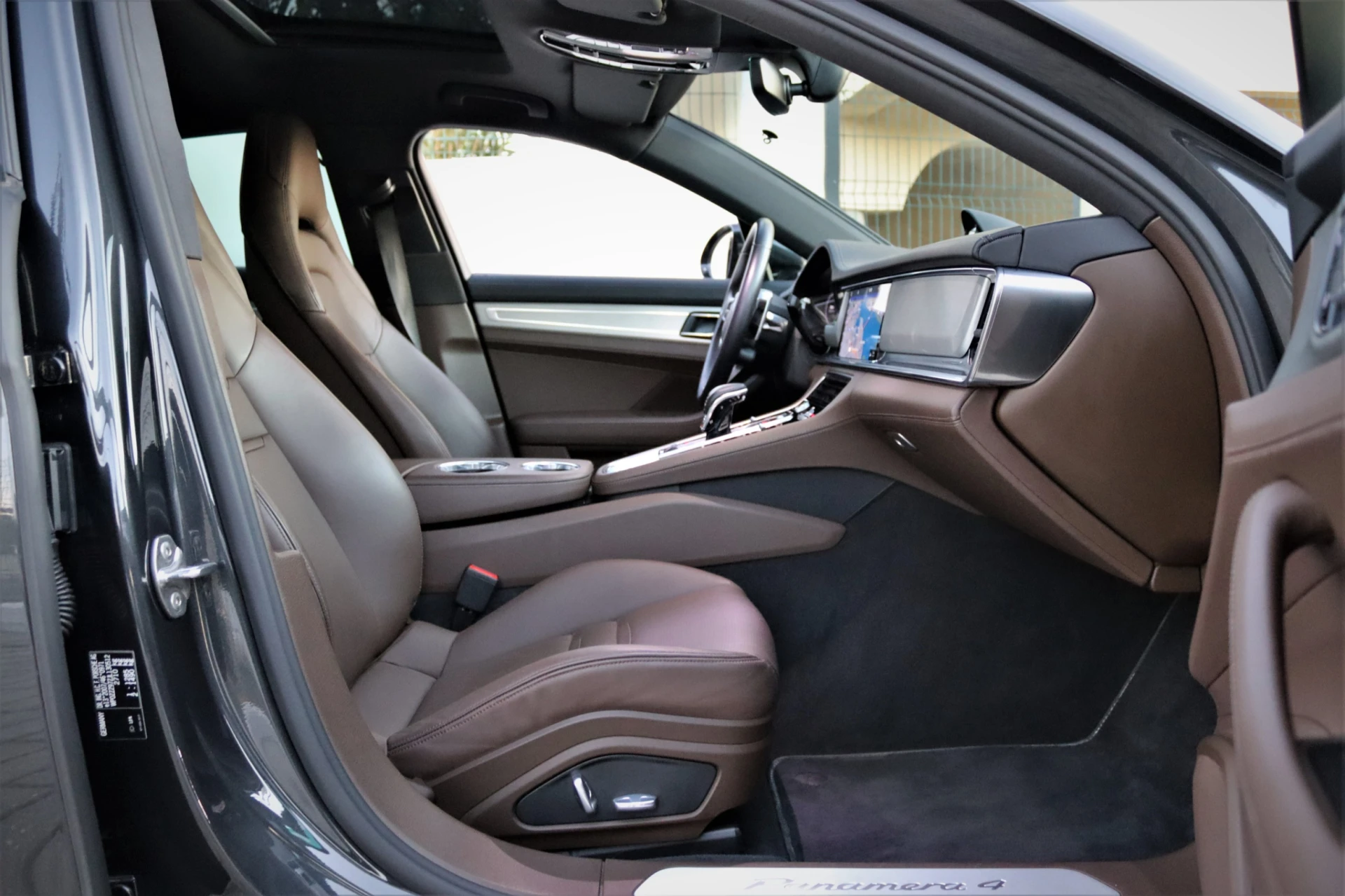 Porsche Panamera 4 E-Hybrid 15