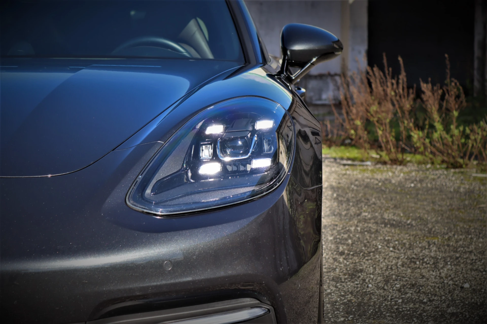 Porsche Panamera 4 E-Hybrid 32