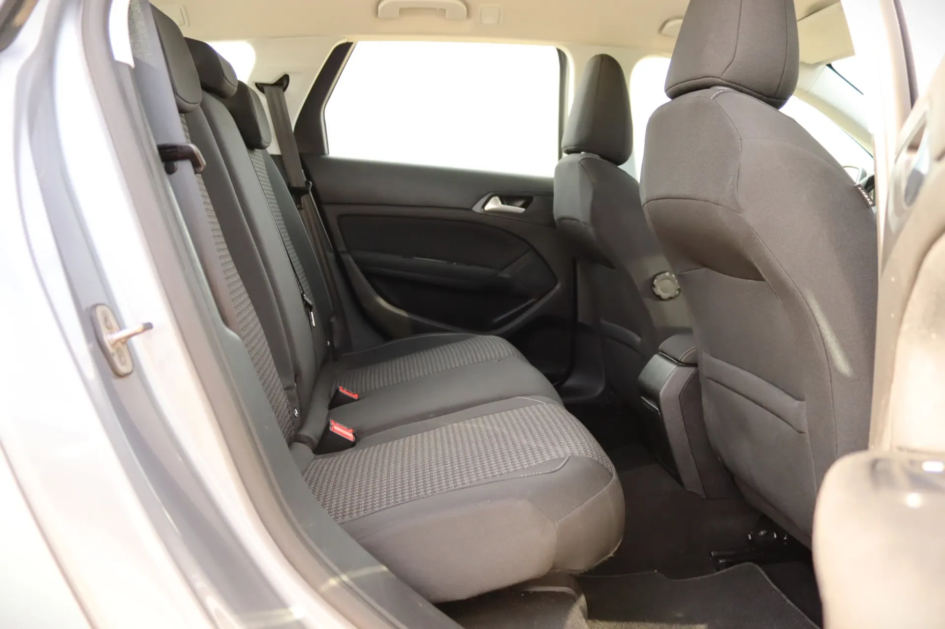 Peugeot 308 SW 1.5 BlueHDi Allure Pack EAT8 18