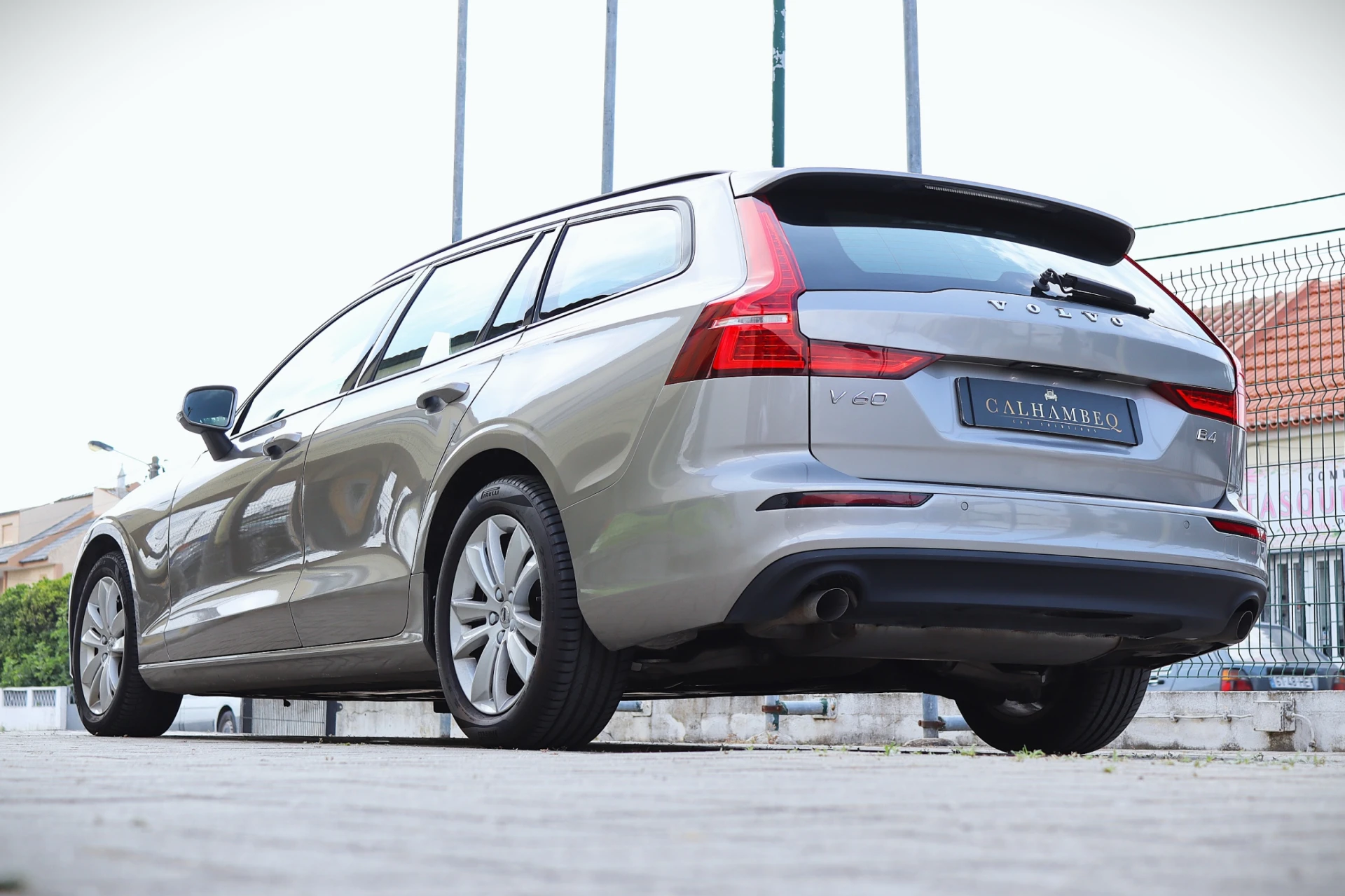 Volvo V60 B4 Momentum 10