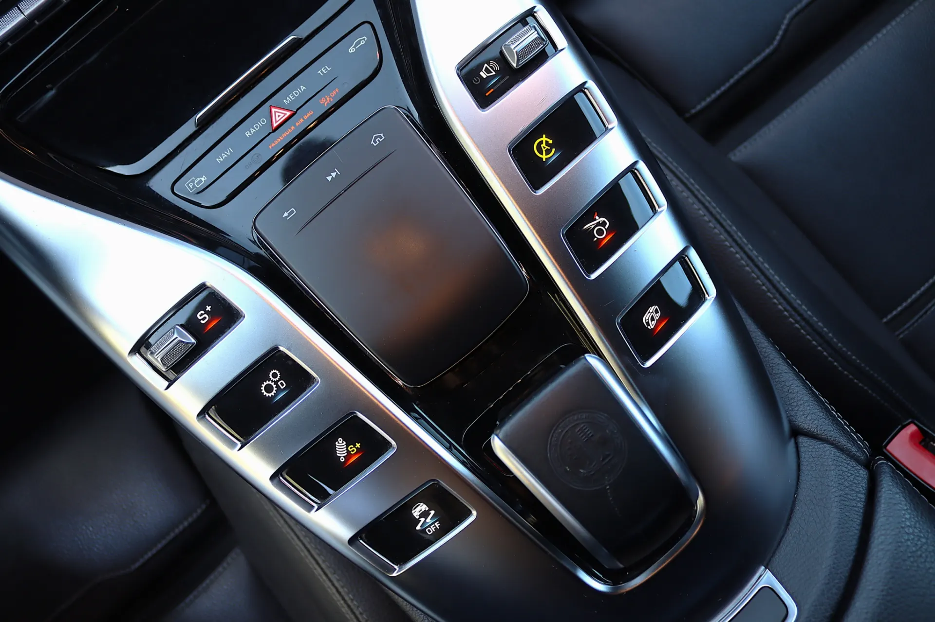 Mercedes-Benz AMG GT 53 4Matic+ 31