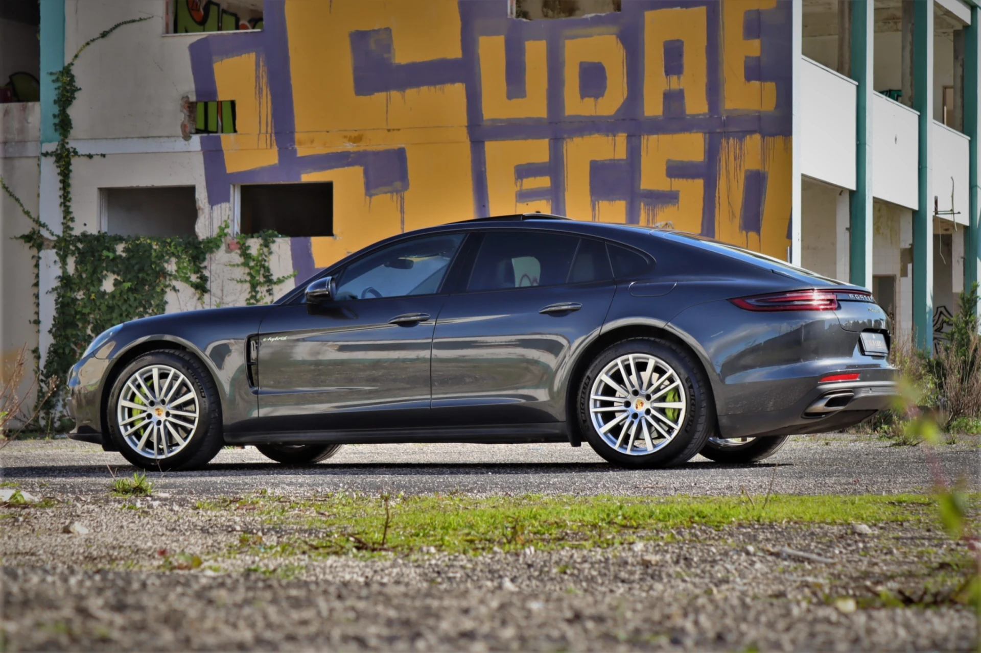 Porsche Panamera 4 E-Hybrid 37