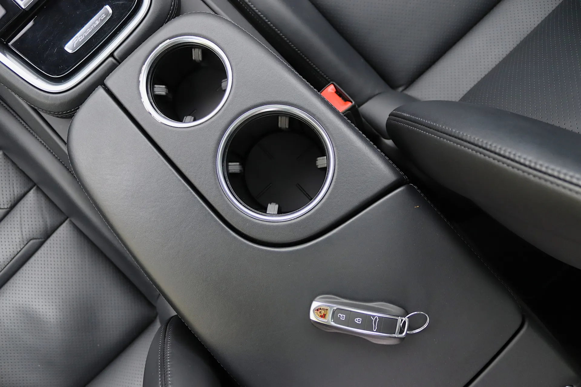 Porsche Panamera 4S E-Hybrid 42