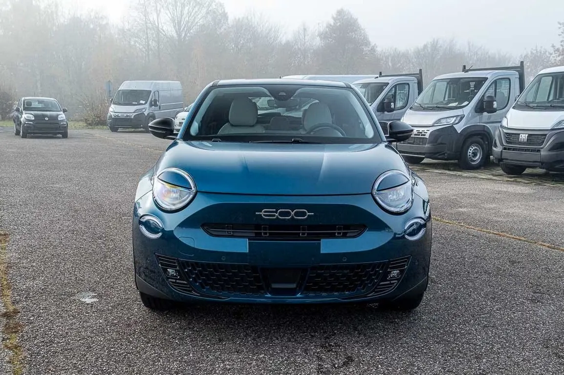 Fiat 600e 54 kWh La Prima 2