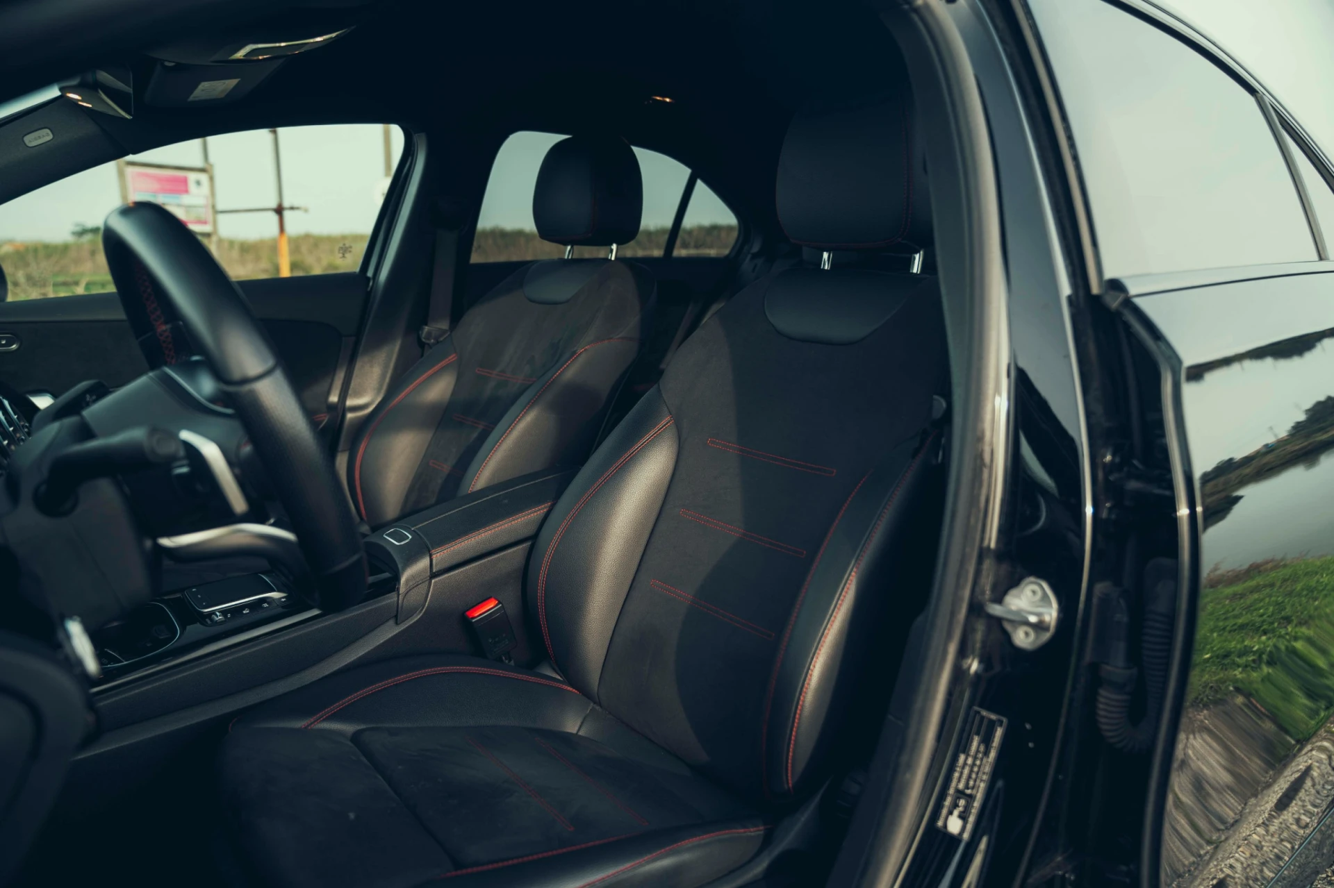 Mercedes-Benz A 250 Limousine e AMG Line 15