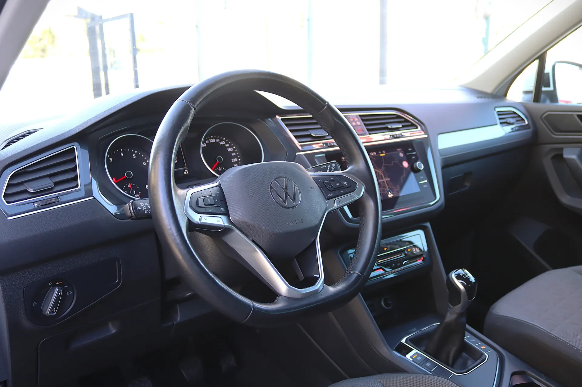 Volkswagen Tiguan 1.5 TSI Confortline 14