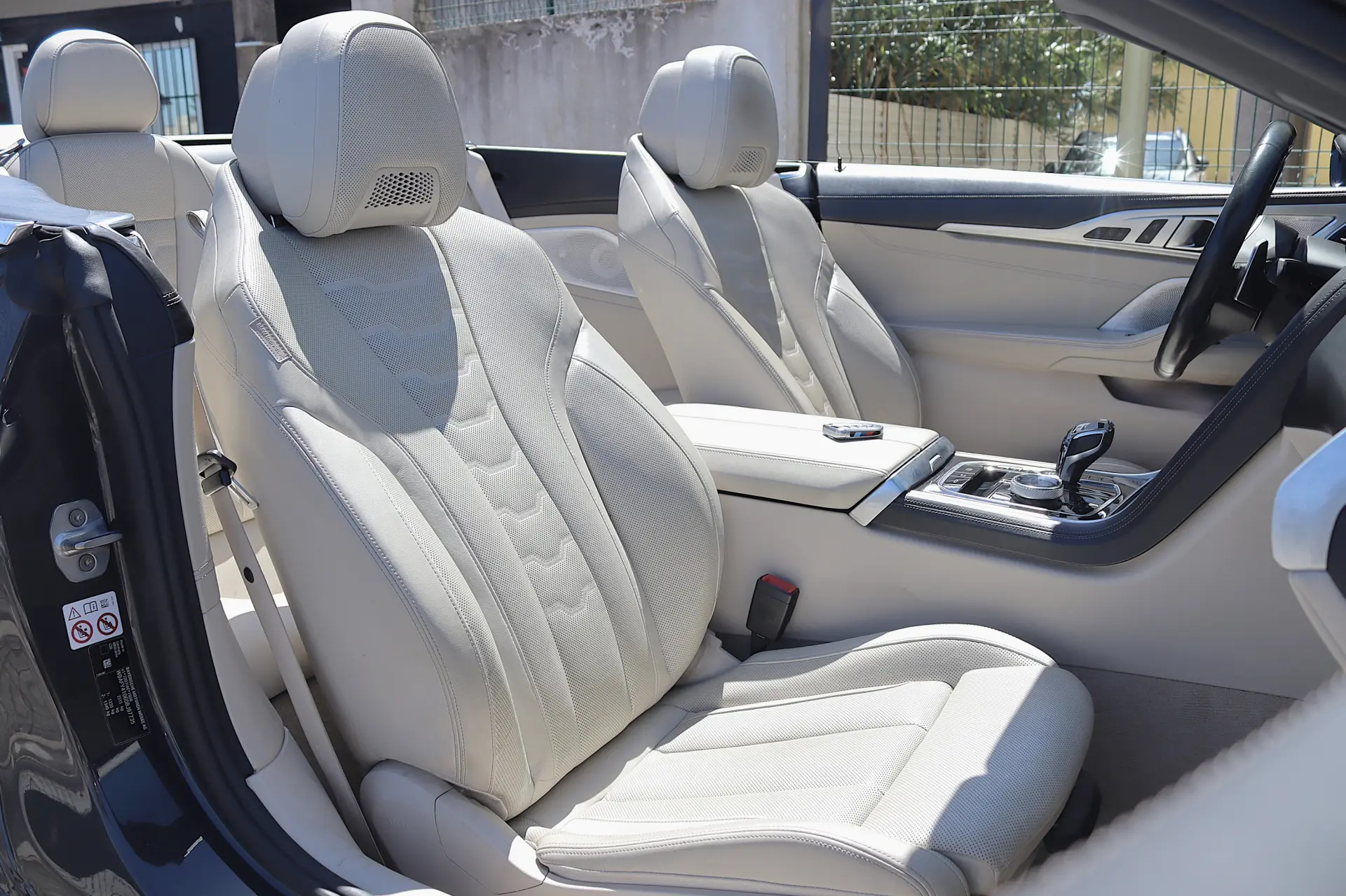 BMW M850i xDrive 32