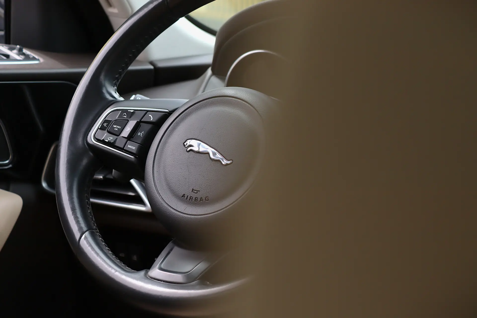 Jaguar F-Pace 20d Aut. Prestige 32