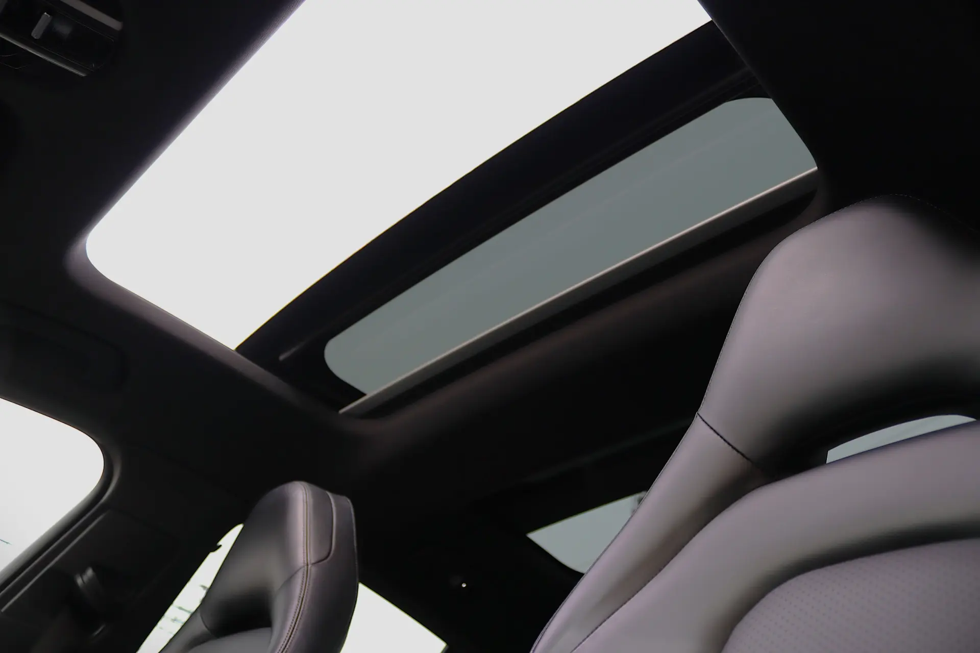 Porsche Panamera 4S Diesel 21