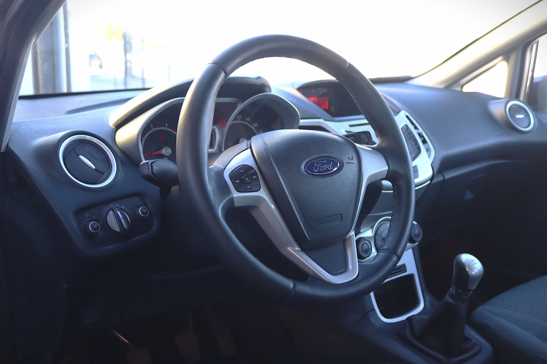 Ford Fiesta 1.25 Titanium 8