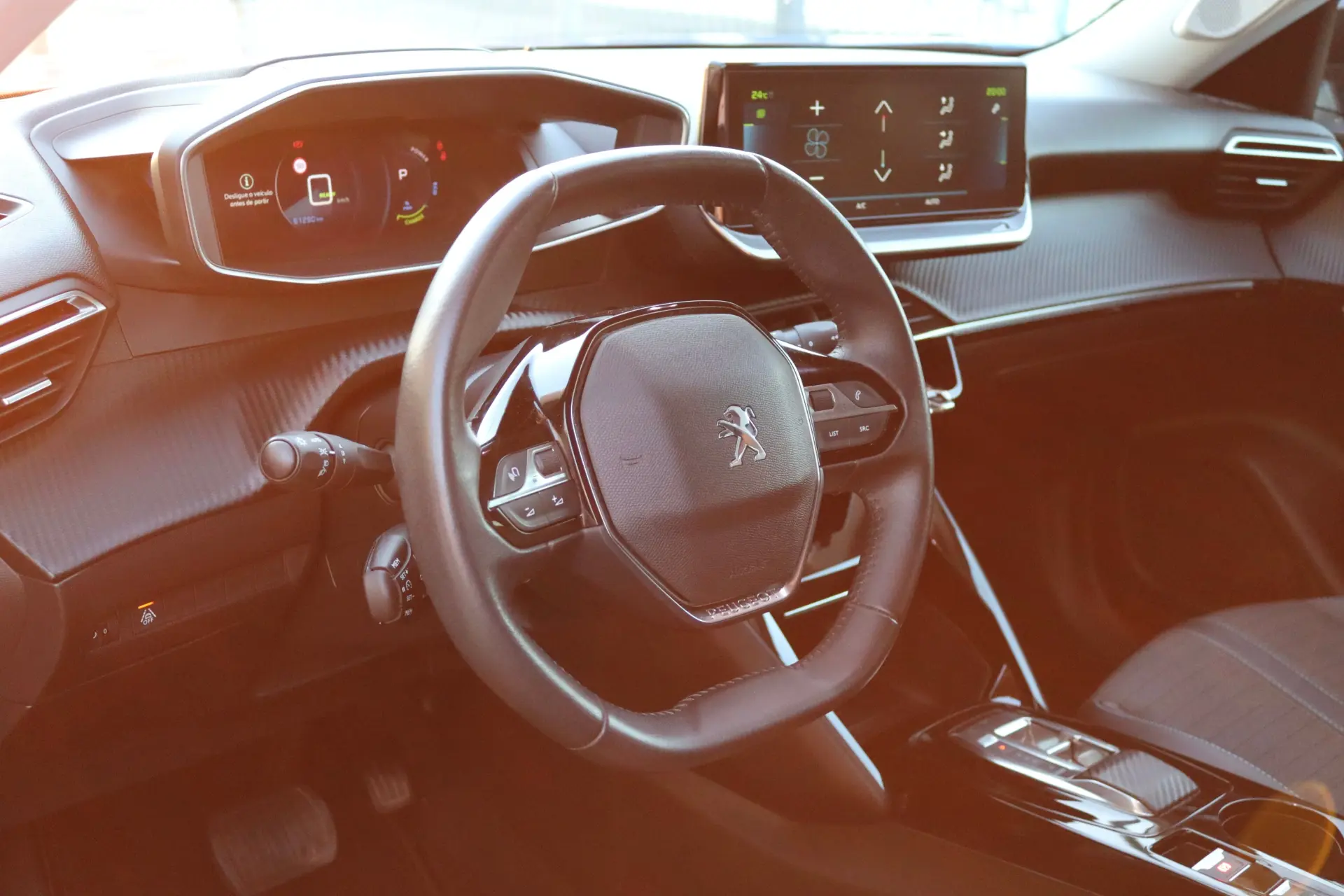 Peugeot e-2008 50 kWh Allure Pack 17