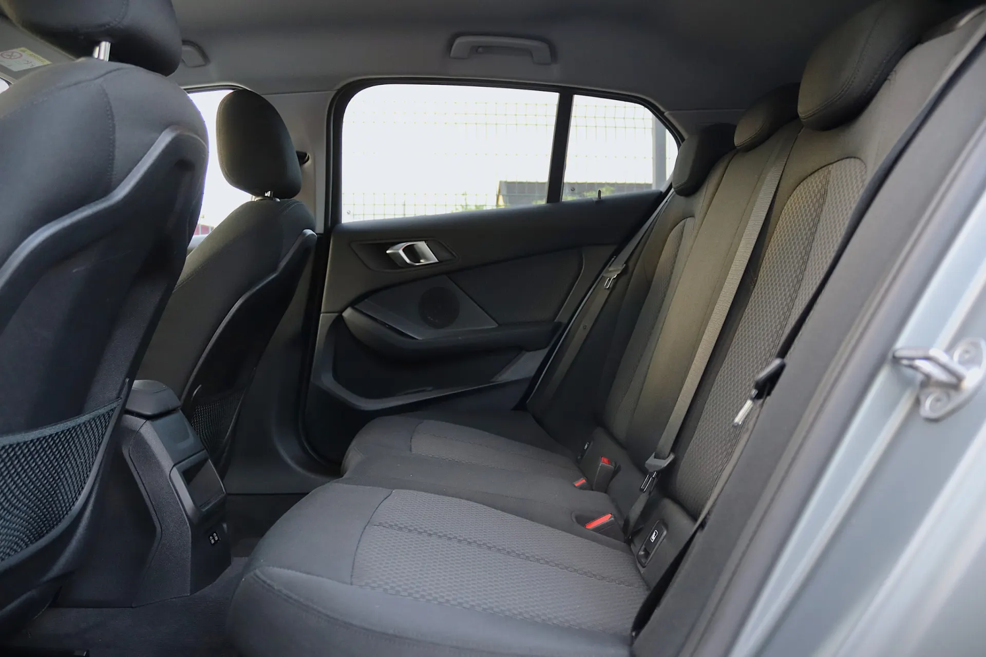 BMW 116 d Advantage Auto 29